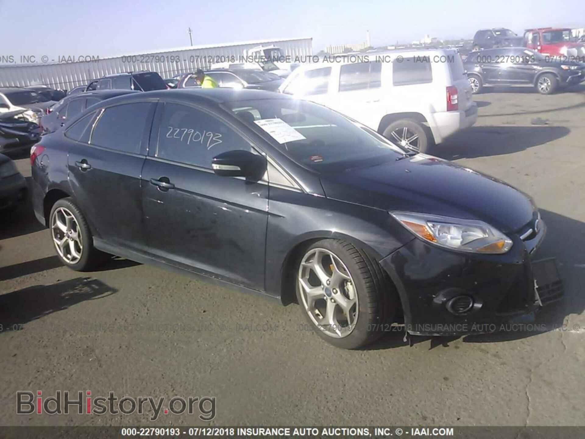 Photo 1FADP3F26EL155624 - Ford Focus 2014