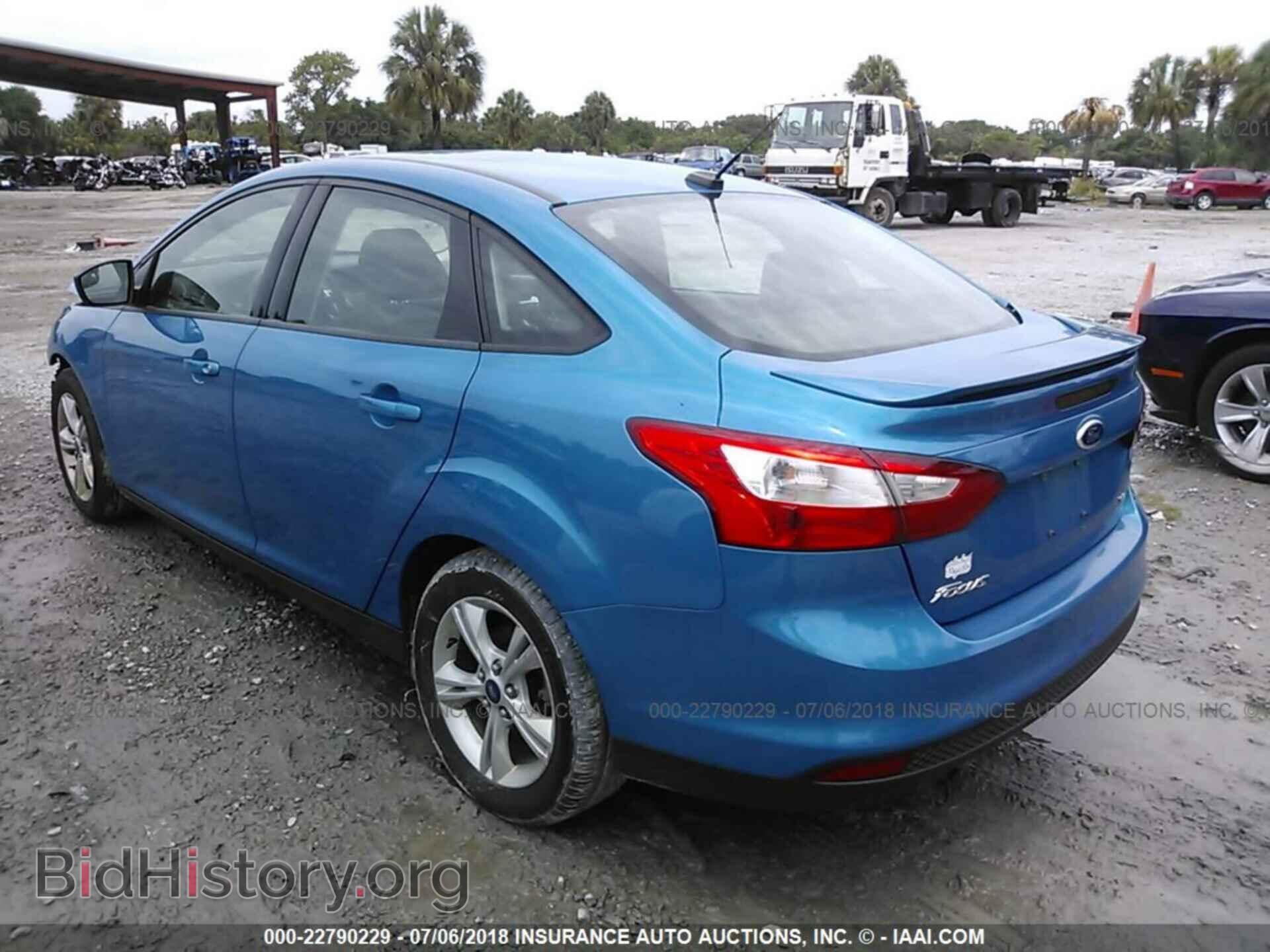 2012 Ford Focus - VIN: 1FAHP3F2XCL426330 - Фото 3