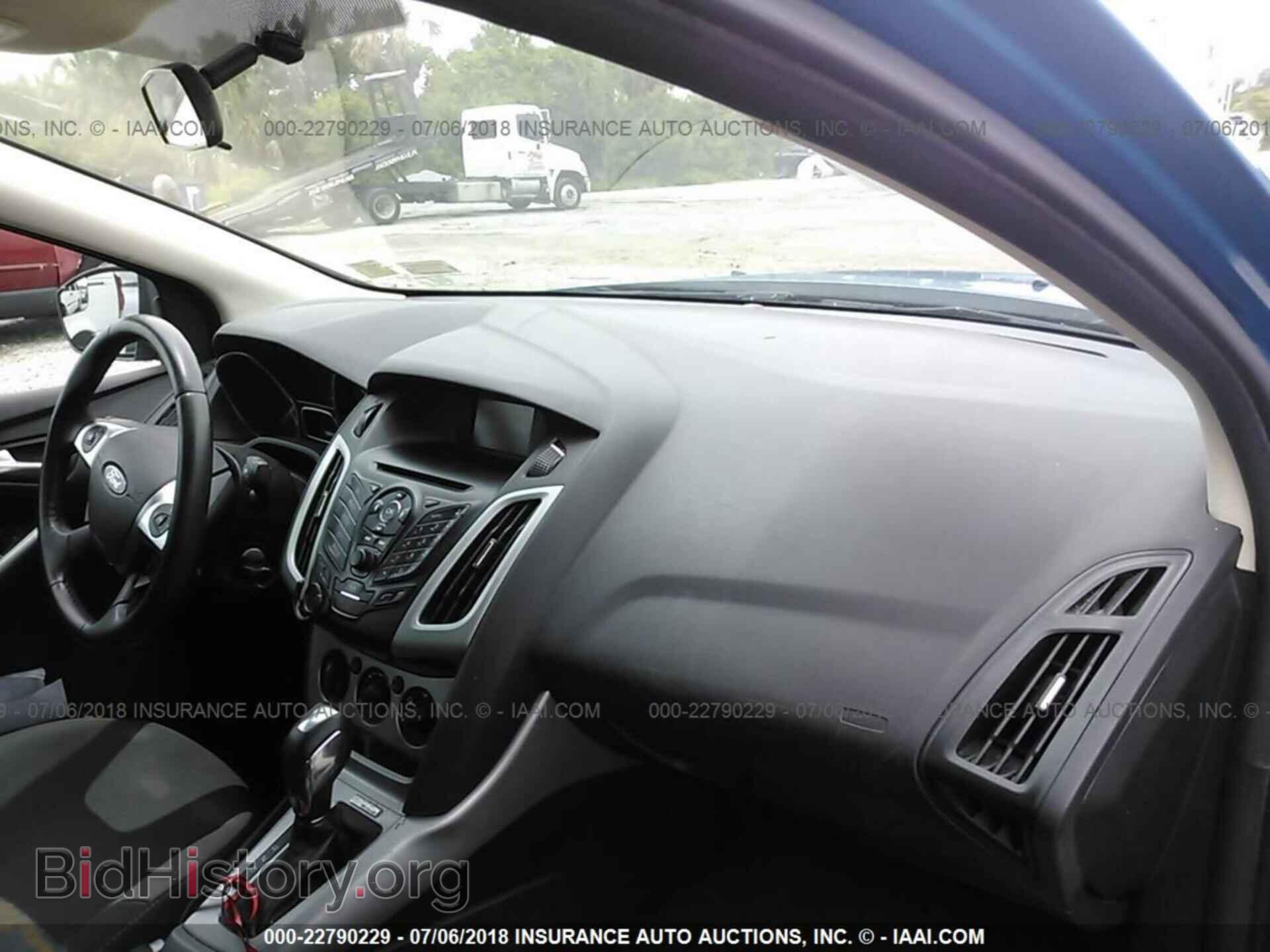 2012 Ford Focus - VIN: 1FAHP3F2XCL426330 - Фото 5