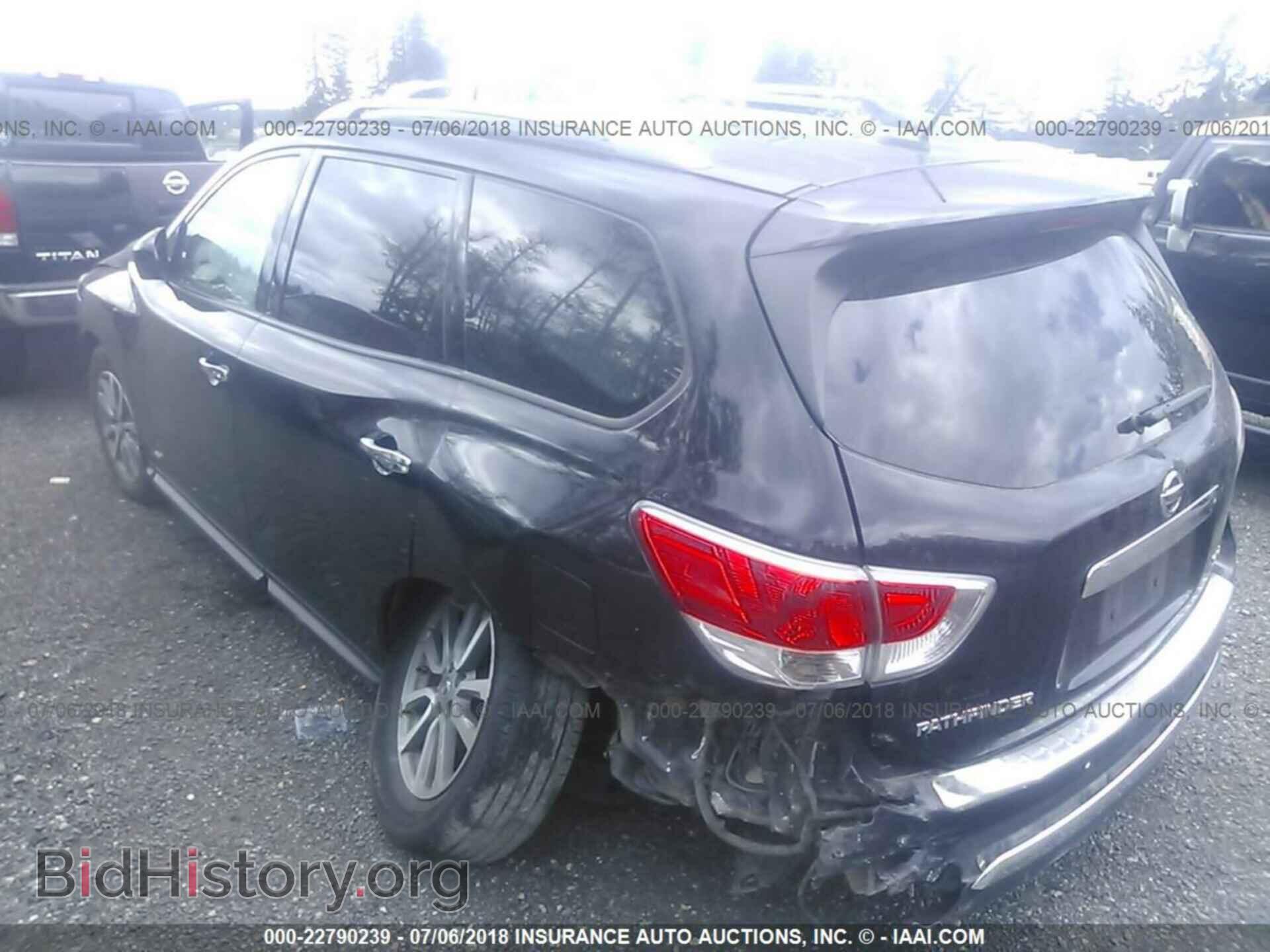 2014 Nissan Pathfinder - VIN: 5N1AR2MN2EC608437 - Фото 3