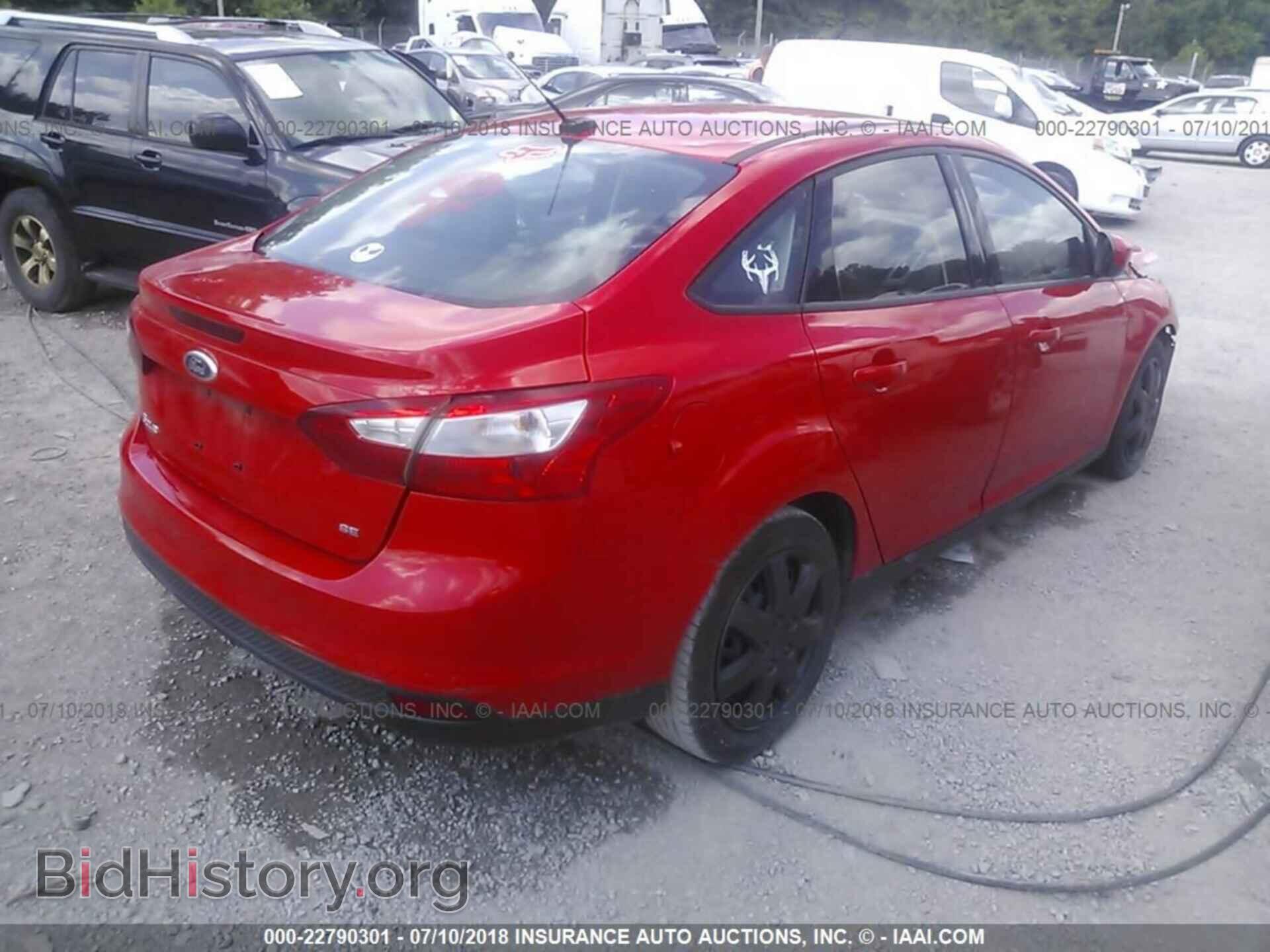 2012 Ford Focus - VIN: 1FAHP3F28CL162458 - Photo 4
