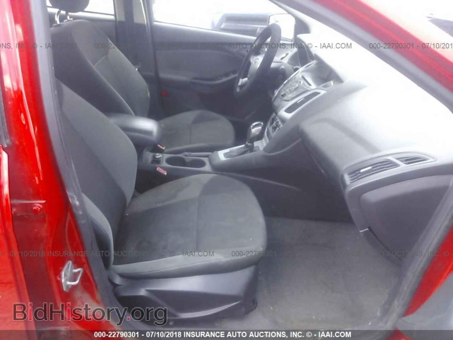 2012 Ford Focus - VIN: 1FAHP3F28CL162458 - Photo 5