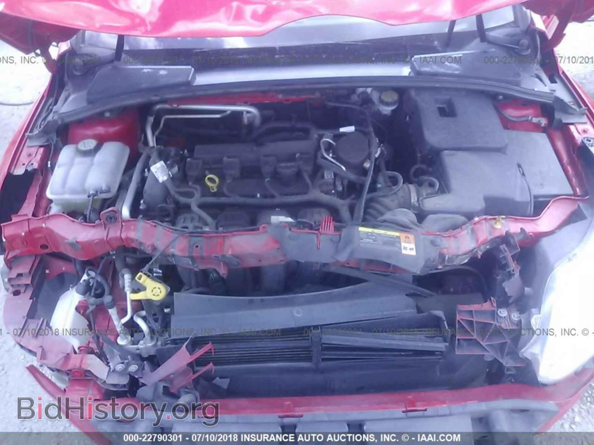 2012 Ford Focus - VIN: 1FAHP3F28CL162458 - Photo 10