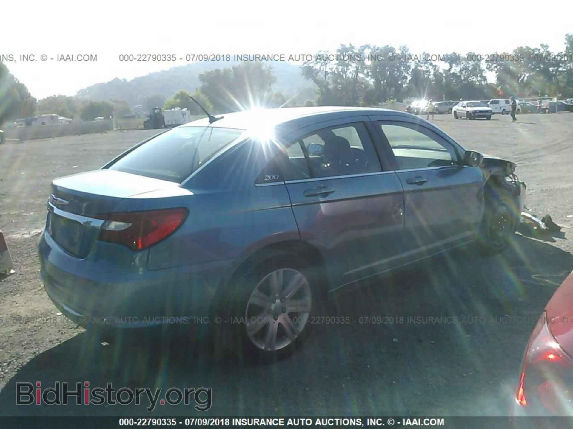 2011 Chrysler 200 - VIN: 1C3BC1FB7BN602841 - Фото 4