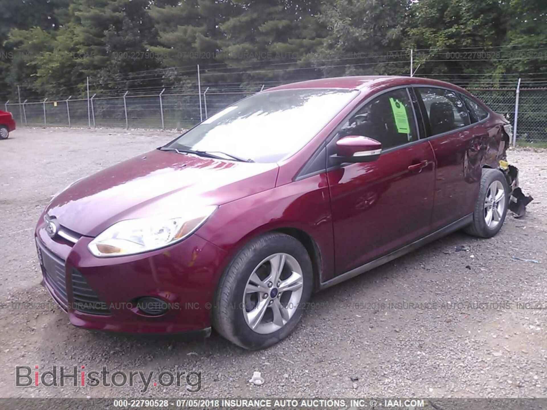 2014 Ford Focus - VIN: 1FADP3F27EL181925 - Photo 2