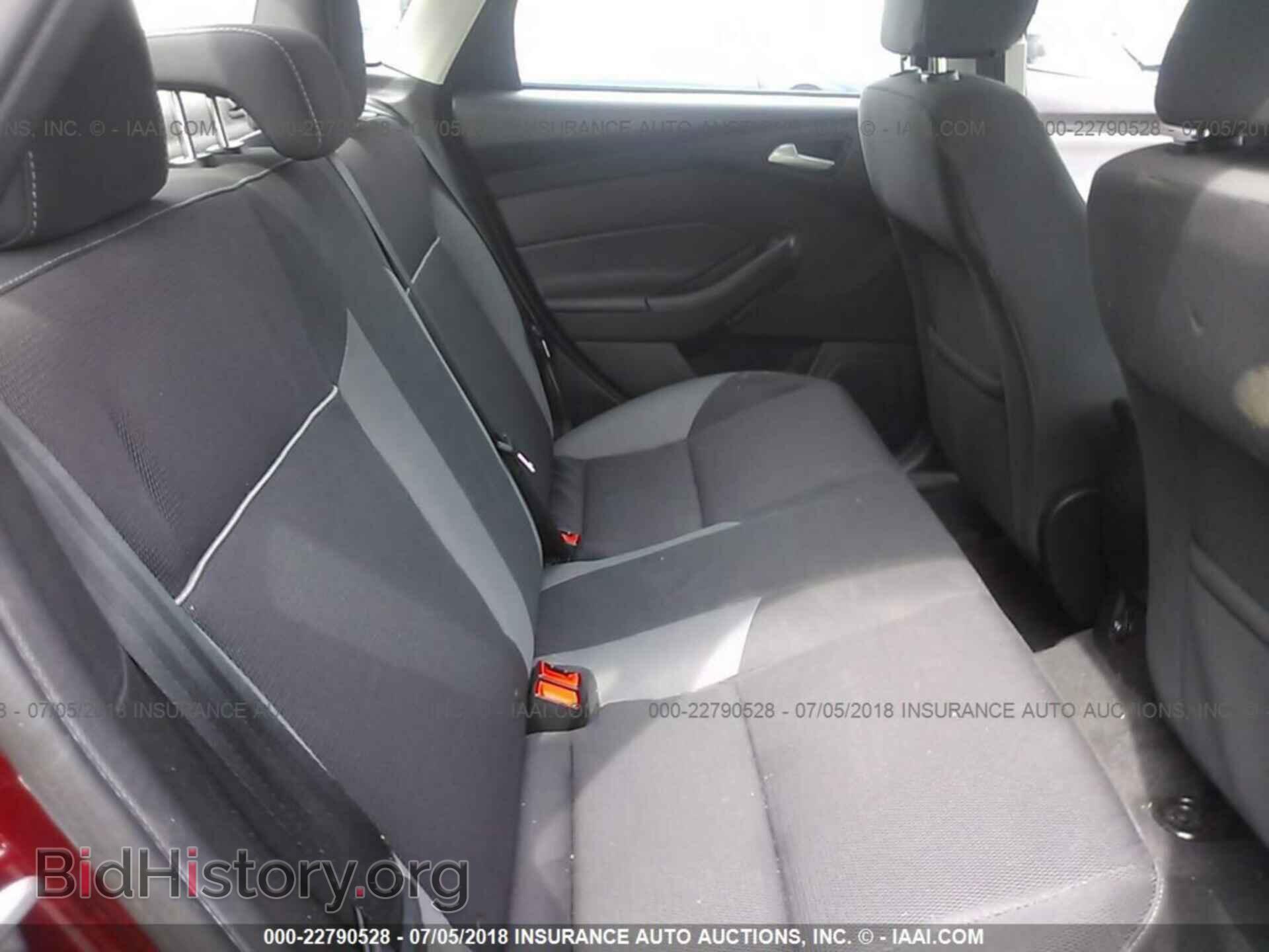 2014 Ford Focus - VIN: 1FADP3F27EL181925 - Photo 8