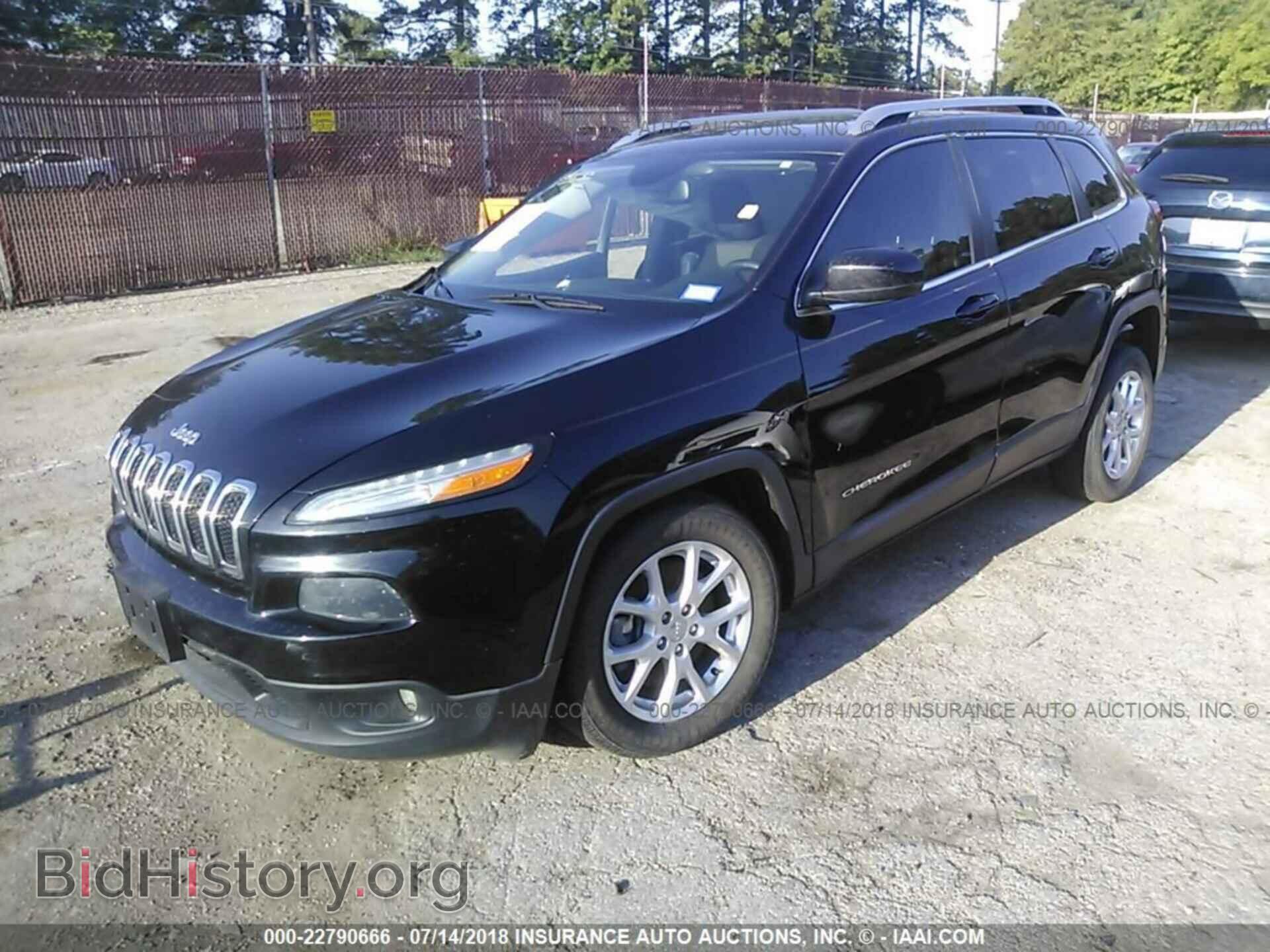 2014 Jeep Cherokee - VIN: 1C4PJLCS7EW299730 - Photo 2