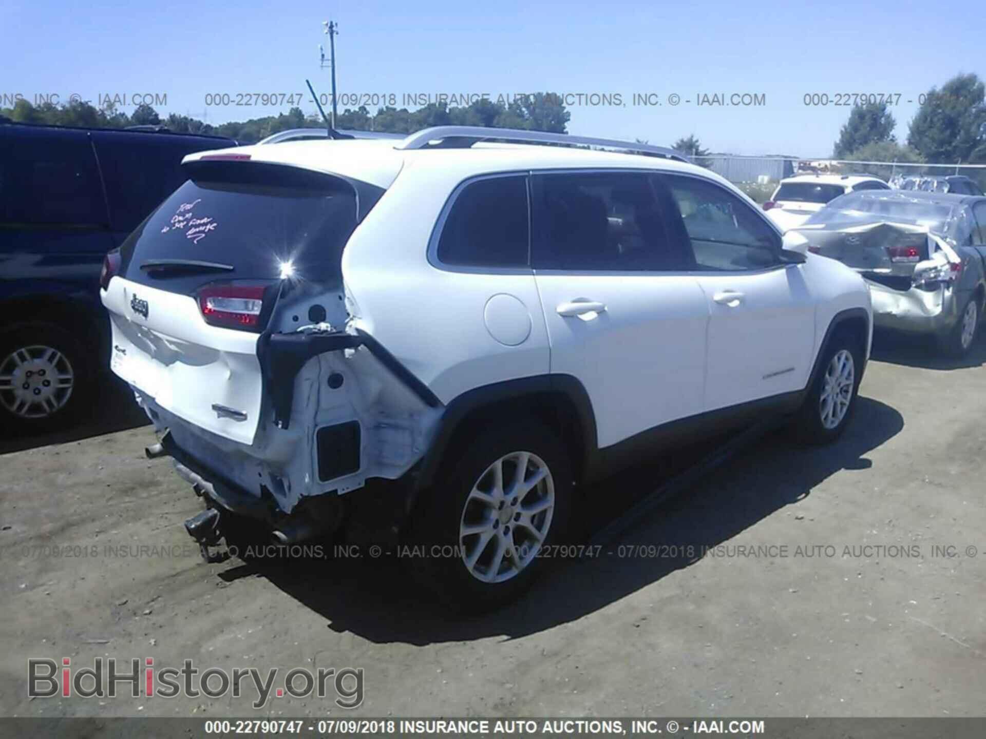 2015 Jeep Cherokee - VIN: 1C4PJMCS7FW625534 - Фото 4
