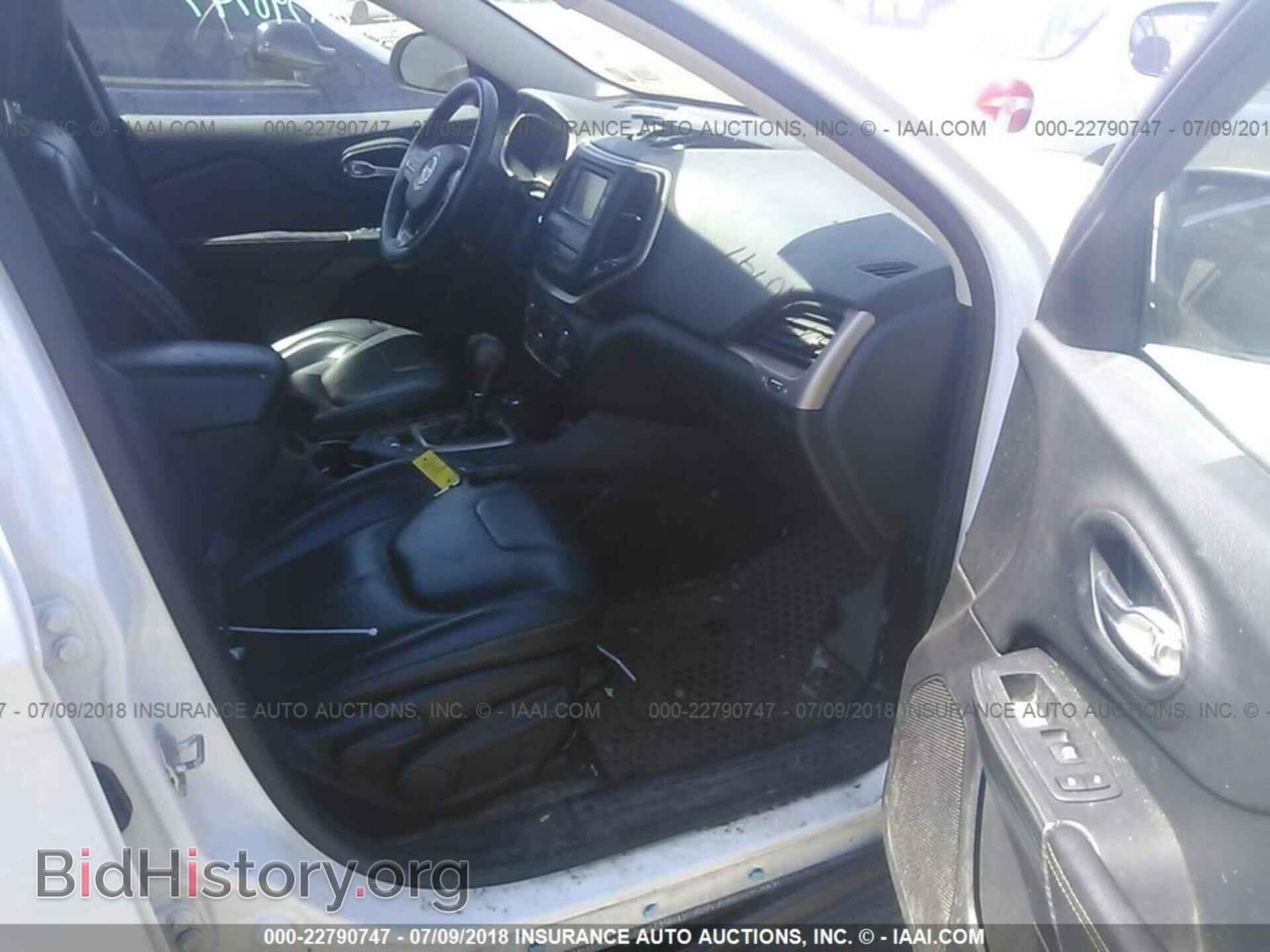 2015 Jeep Cherokee - VIN: 1C4PJMCS7FW625534 - Фото 5