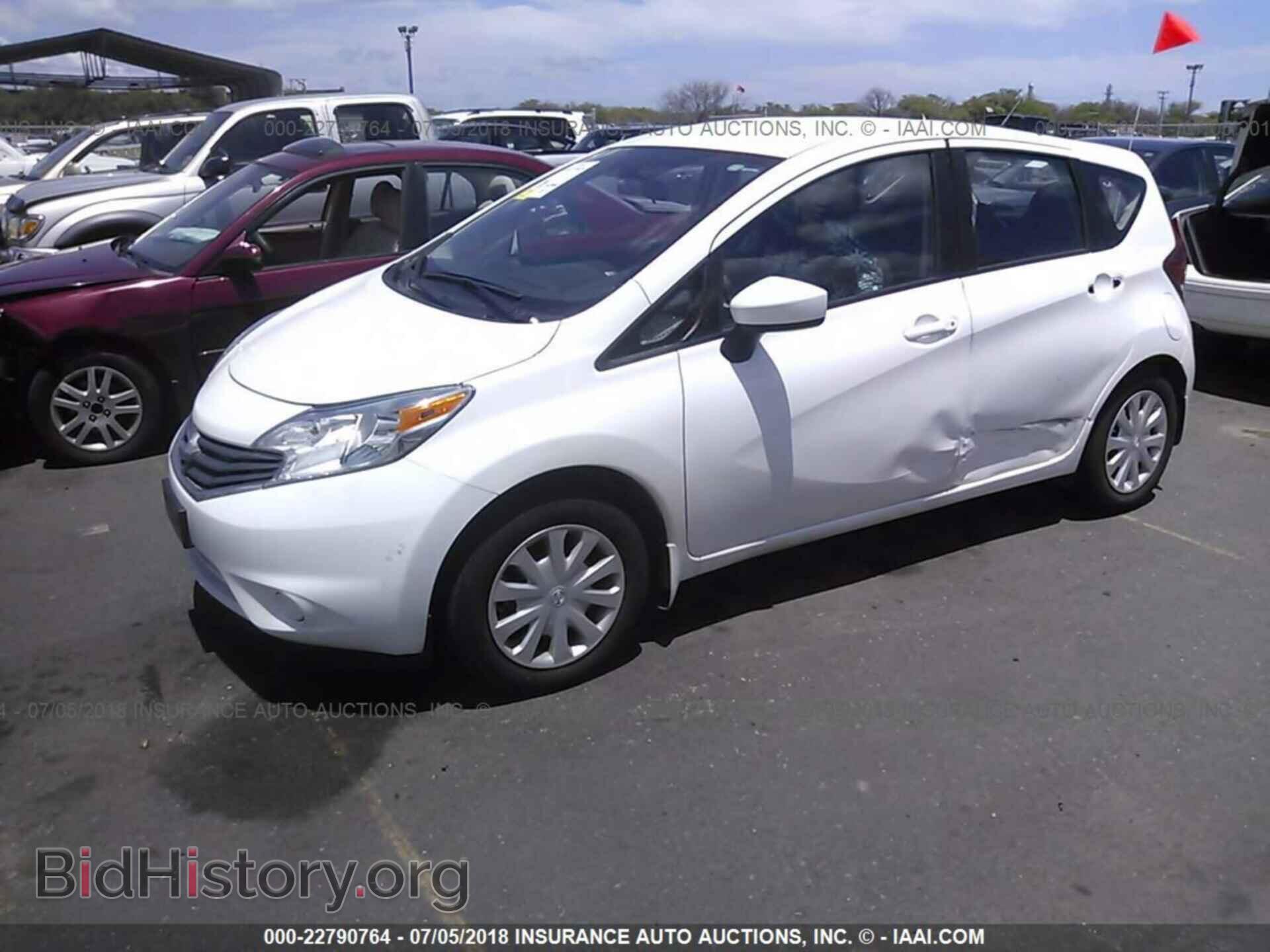 2016 Nissan Versa note - VIN: 3N1CE2CP2GL393082 - Photo 2