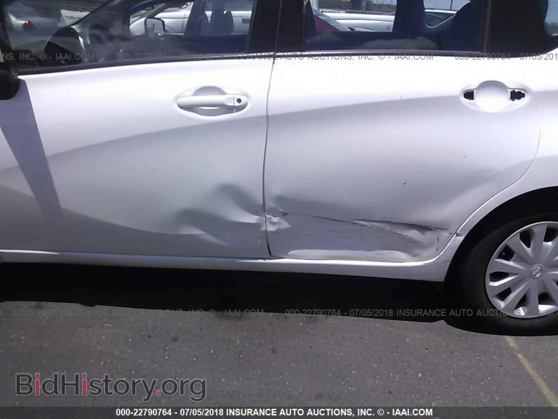 2016 Nissan Versa note - VIN: 3N1CE2CP2GL393082 - Photo 6