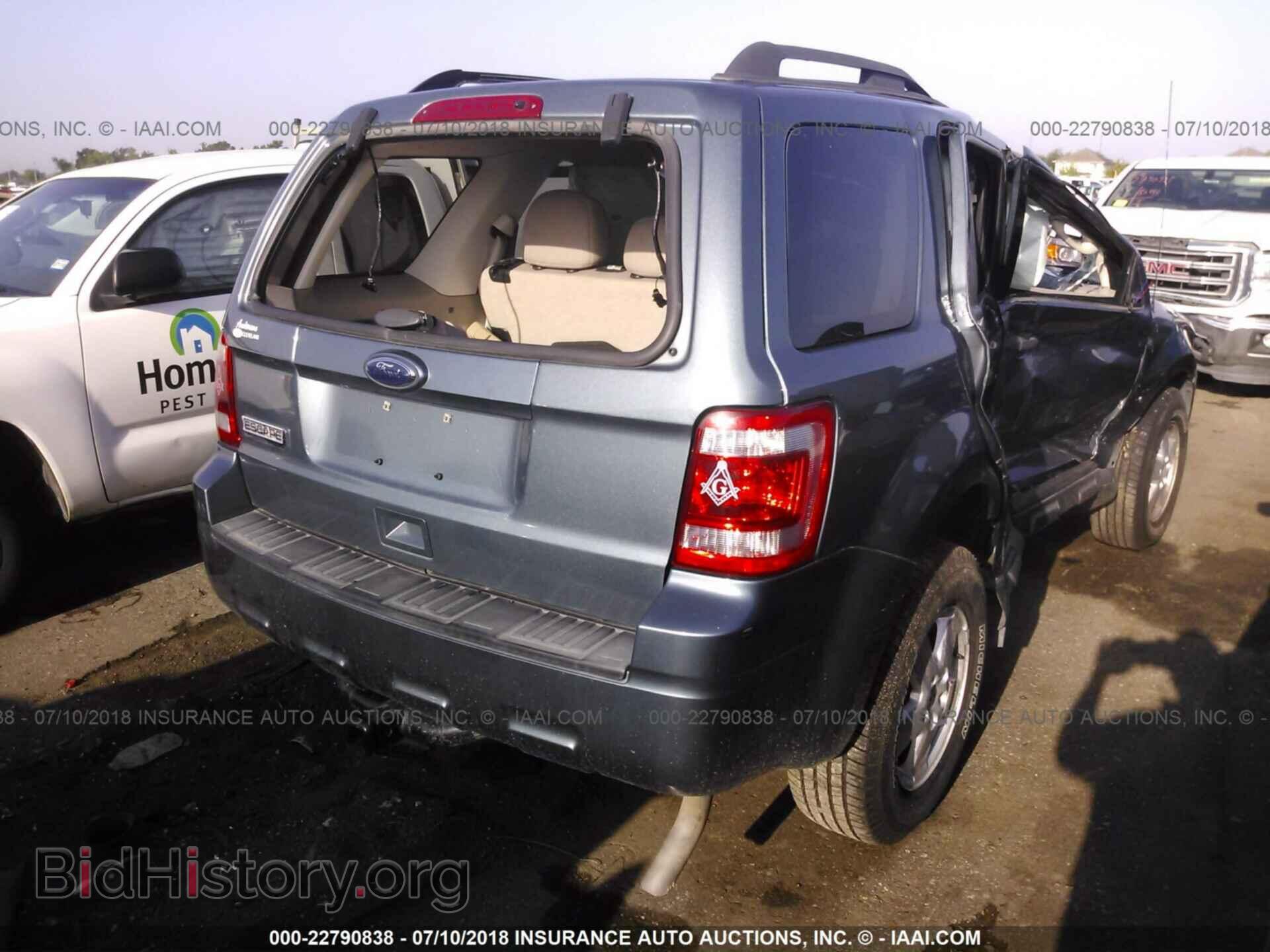 2012 Ford Escape - VIN: 1FMCU0D75CKB53437 - Photo 4