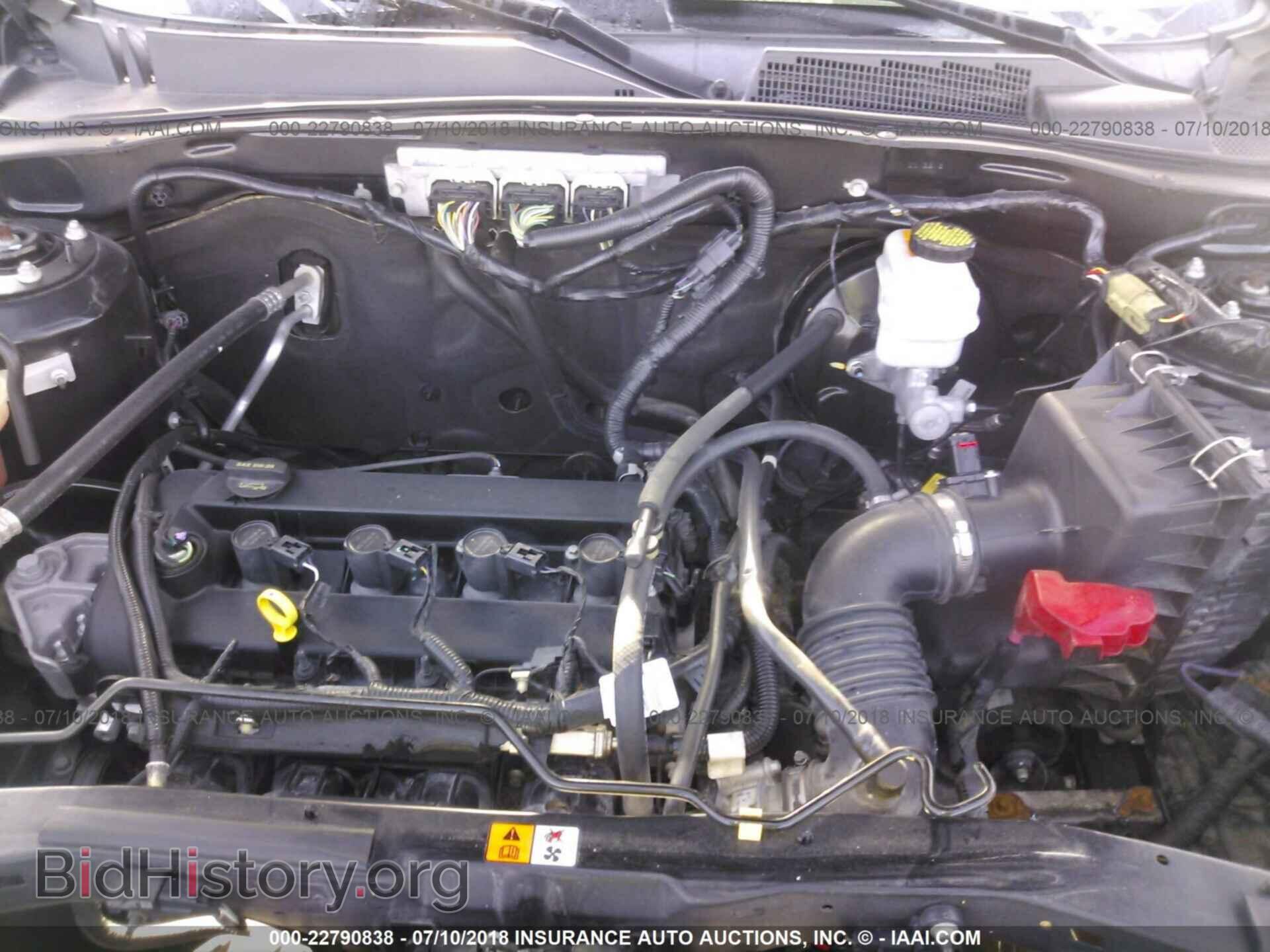 2012 Ford Escape - VIN: 1FMCU0D75CKB53437 - Photo 10