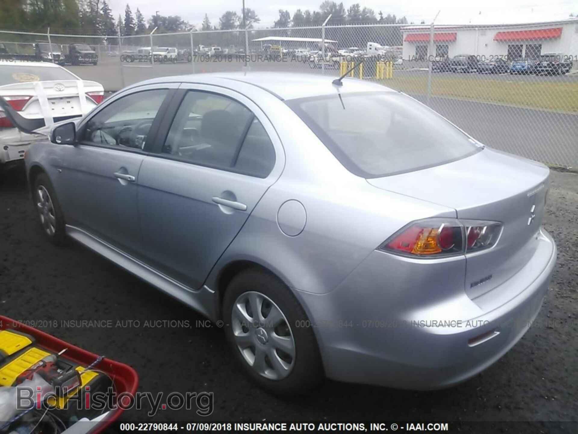 2015 Mitsubishi Lancer - VIN: JA32U2FU2FU027042 - Photo 3
