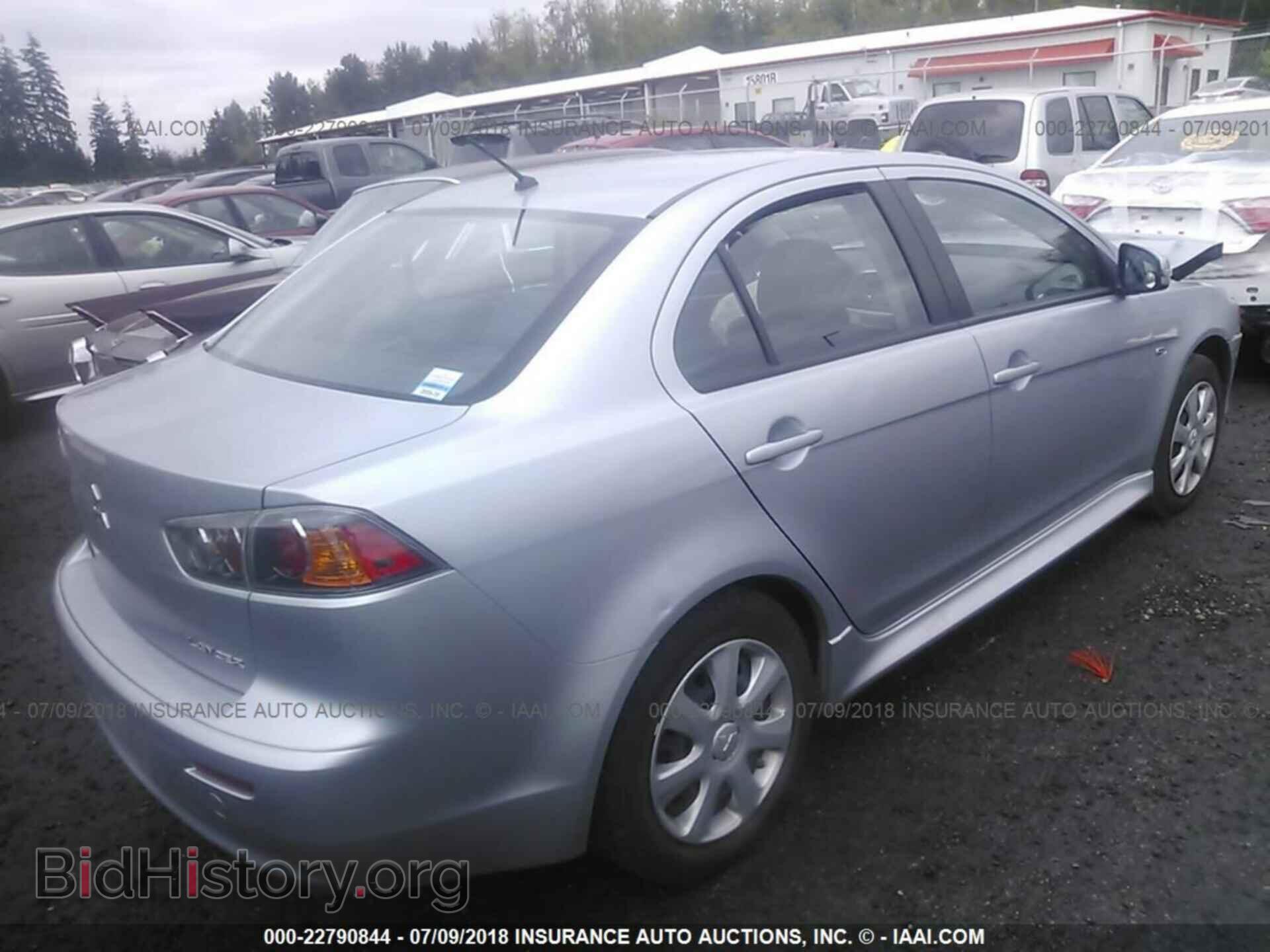 2015 Mitsubishi Lancer - VIN: JA32U2FU2FU027042 - Photo 4