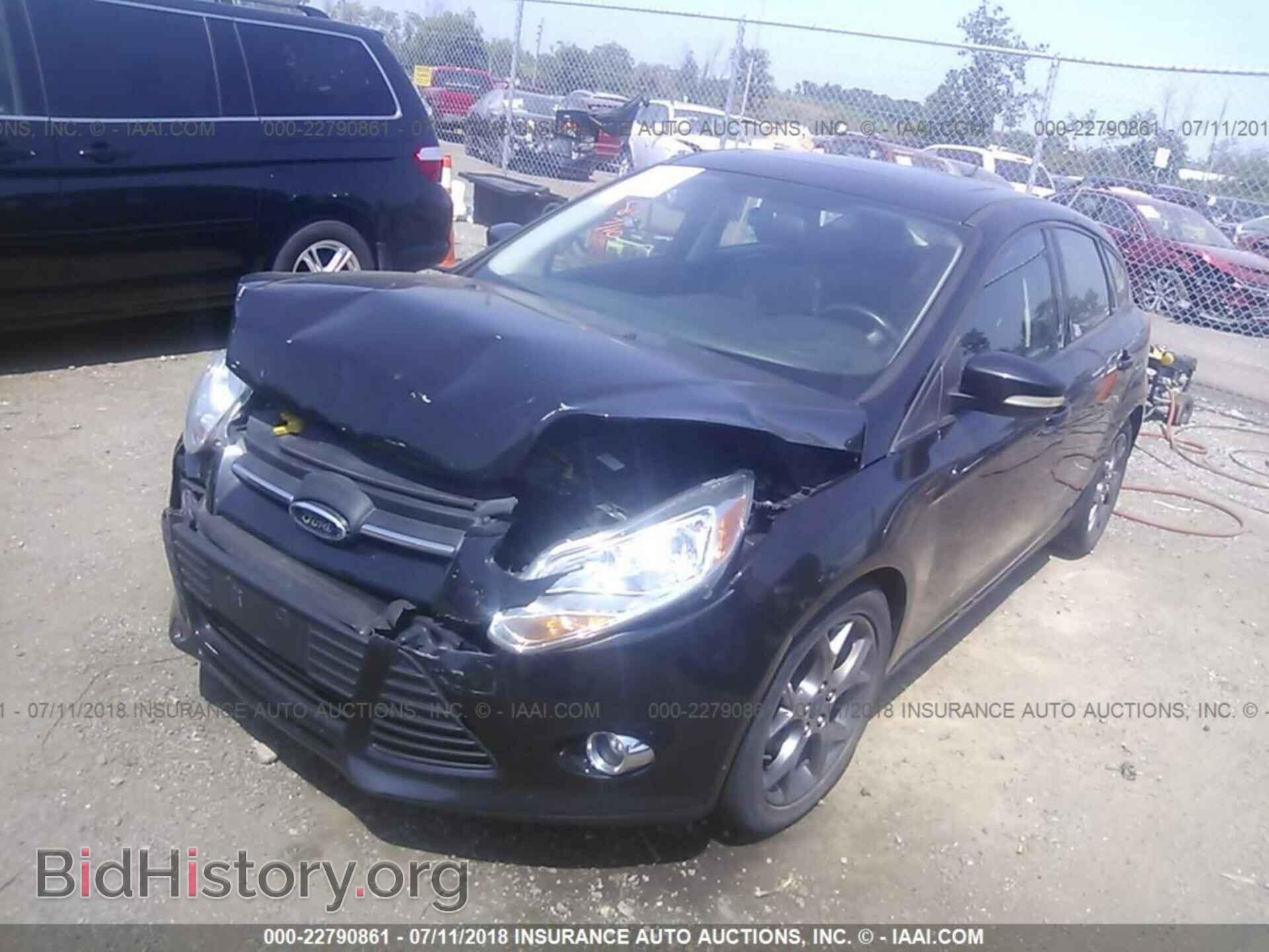 2013 Ford Focus - VIN: 1FADP3K28DL211986 - Photo 2