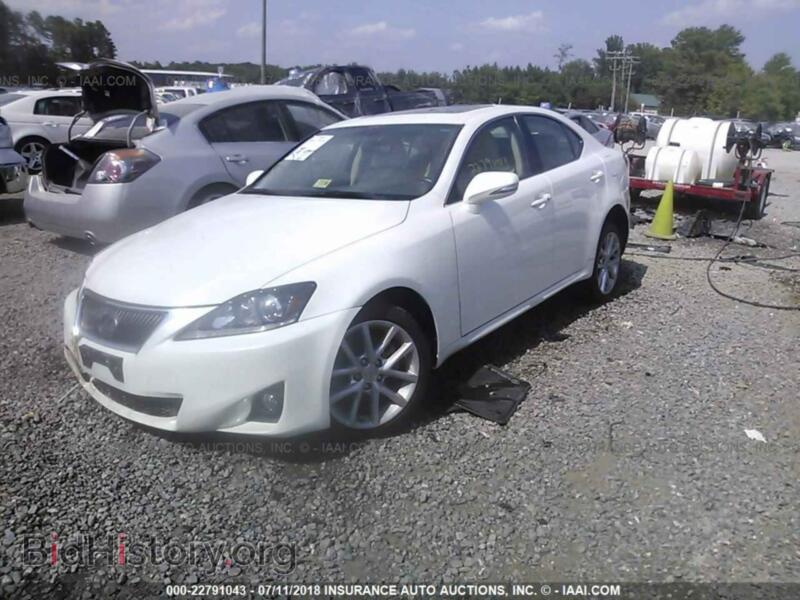 2011 Lexus IS (VIN JTHCF5C29B5049210) — photo 2 of 10