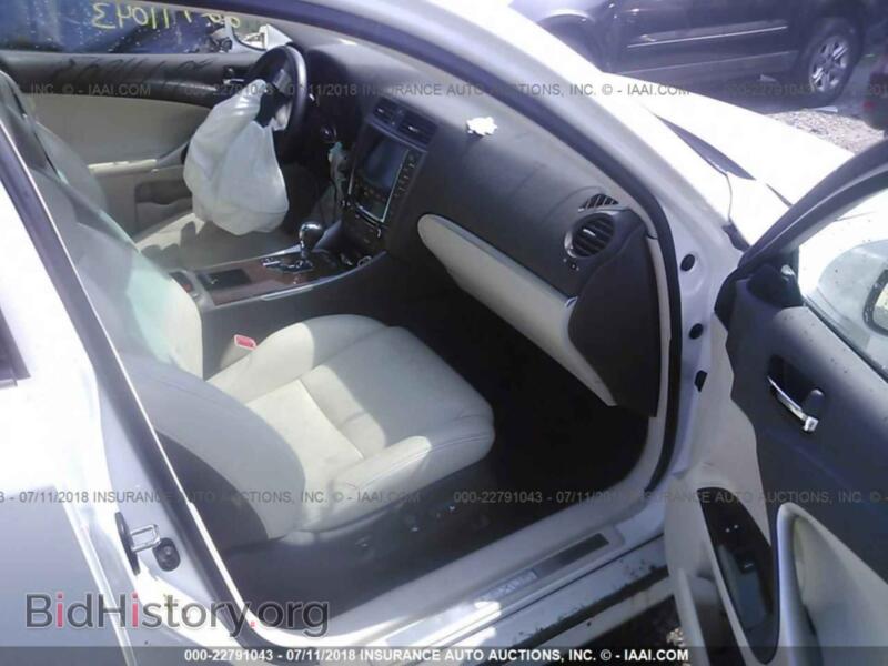 2011 Lexus IS (VIN JTHCF5C29B5049210) — photo 5 of 10