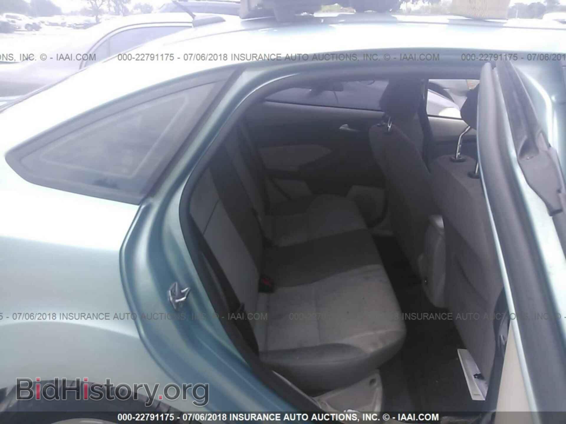 2012 Ford Focus - VIN: 1FAHP3F24CL182562 - Photo 8