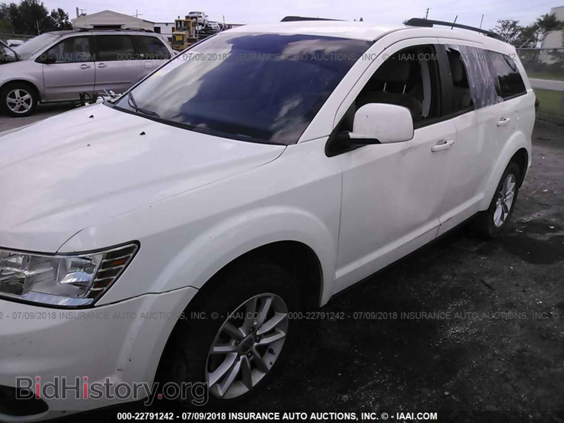 2015 Dodge Journey - VIN: 3C4PDCBG1FT726976 - Photo 2