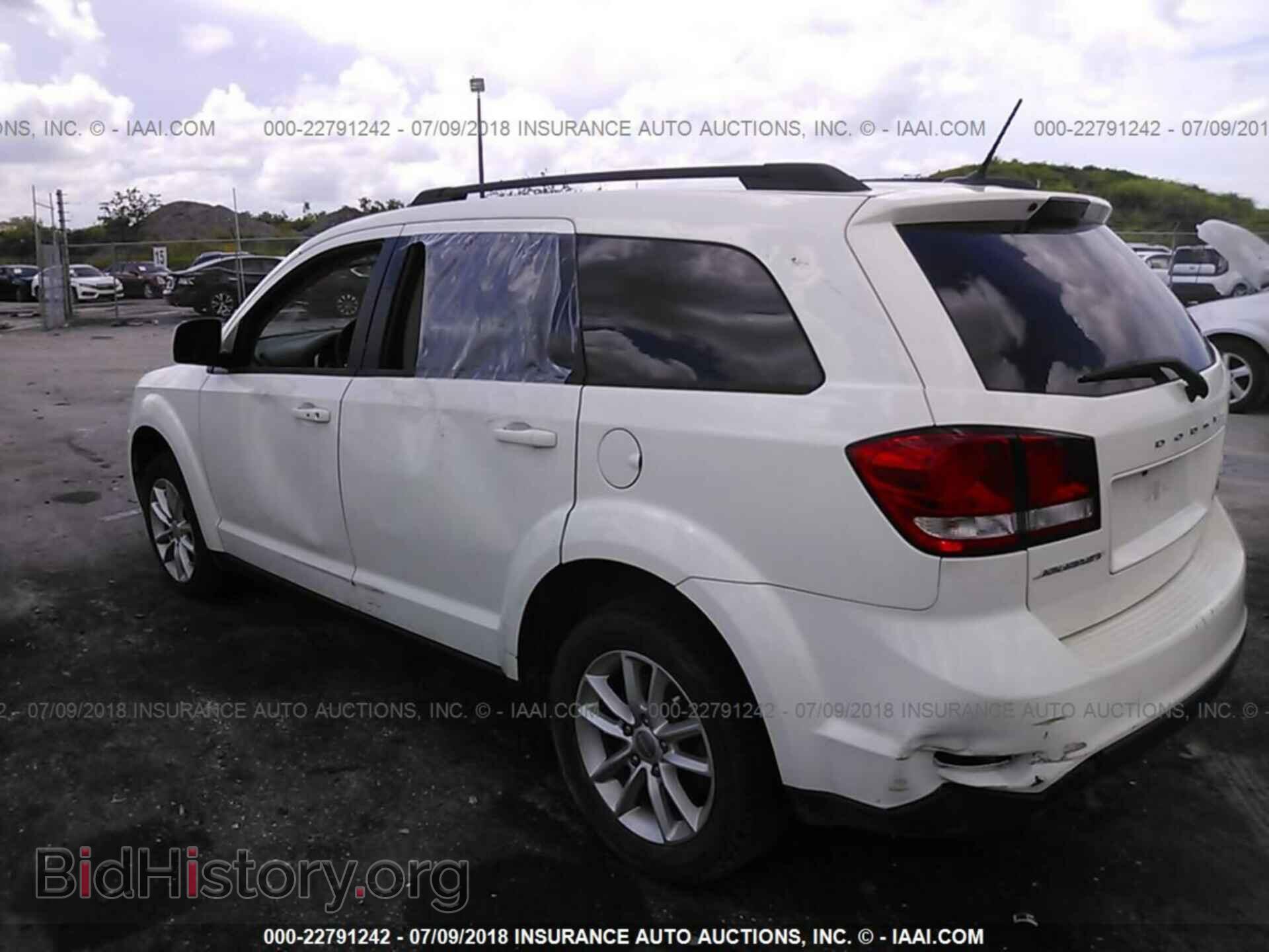 2015 Dodge Journey - VIN: 3C4PDCBG1FT726976 - Photo 3