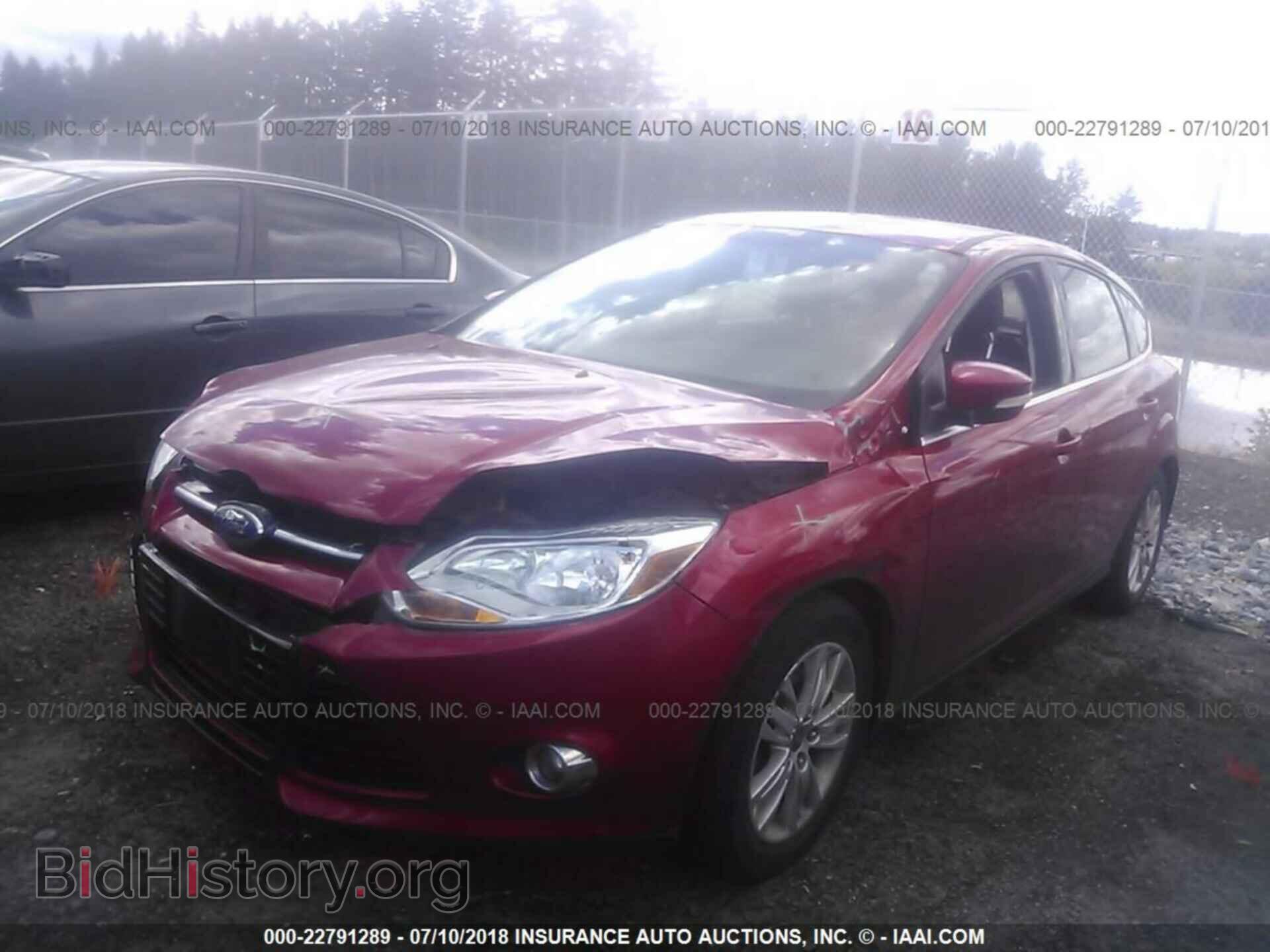 2012 Ford Focus - VIN: 1FAHP3M22CL114389 - Photo 2