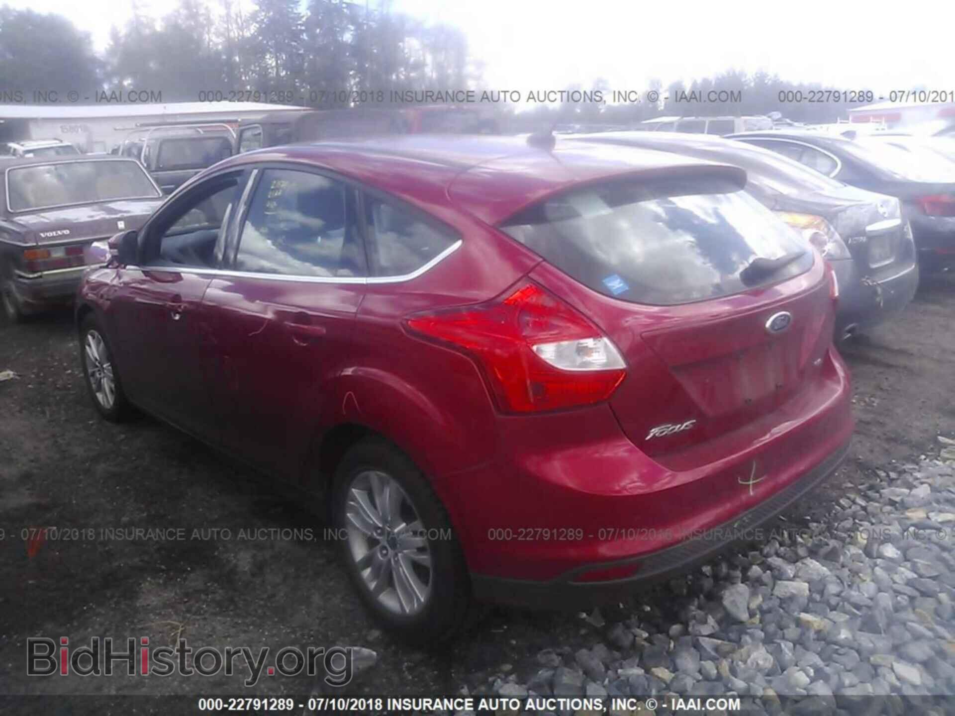 2012 Ford Focus - VIN: 1FAHP3M22CL114389 - Photo 3