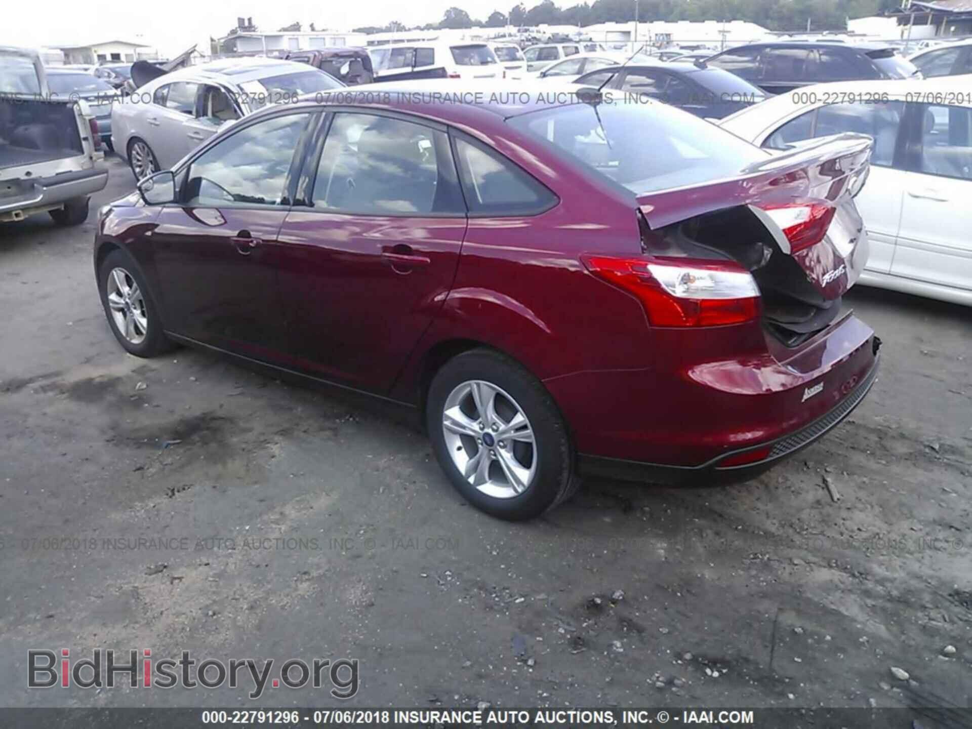 2013 Ford Focus - VIN: 1FADP3F28DL263323 - Photo 3