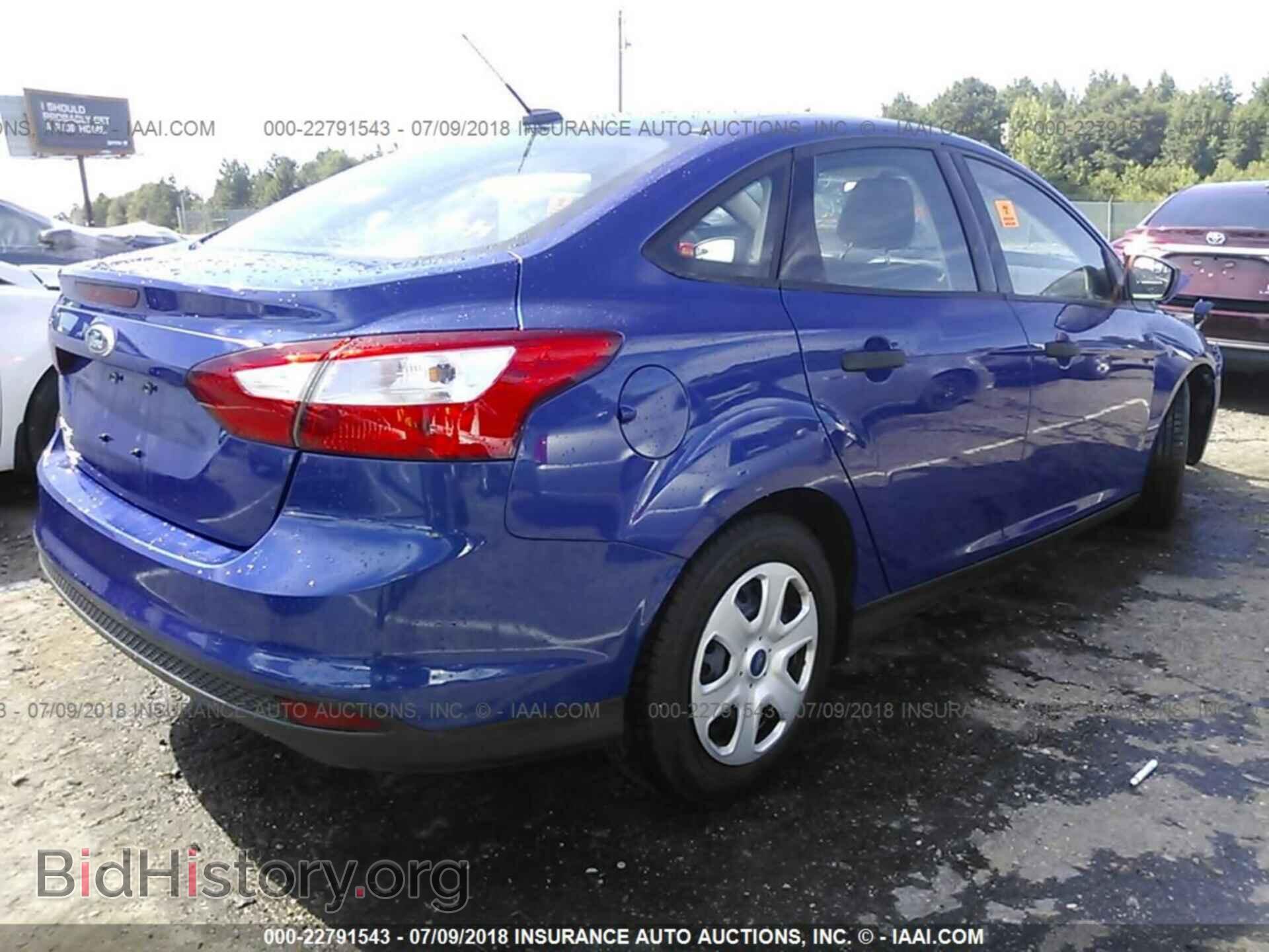 2012 Ford Focus - VIN: 1FAHP3E29CL308030 - Фото 4
