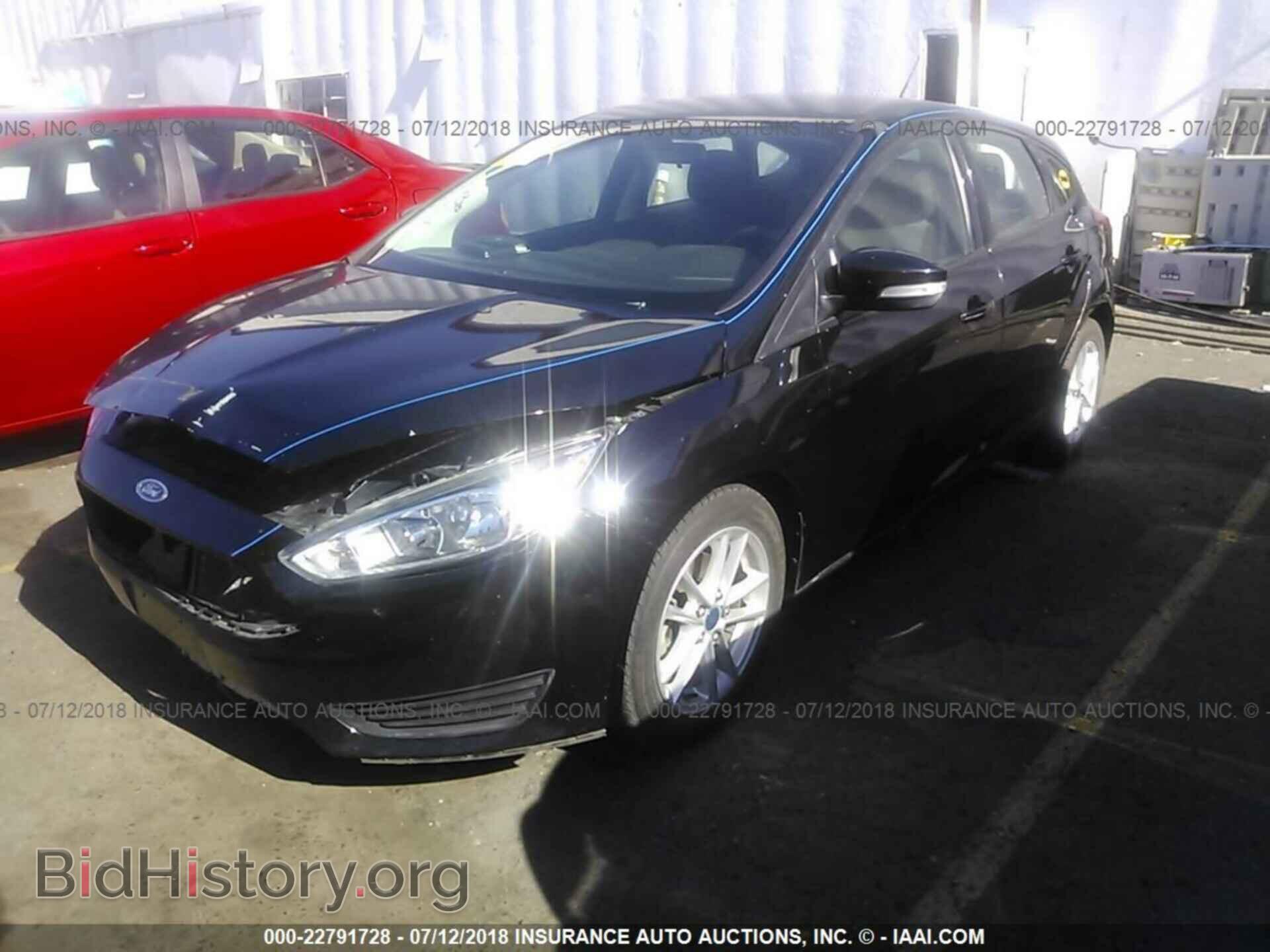 2016 Ford Focus - VIN: 1FADP3K25GL217099 - Фото 2