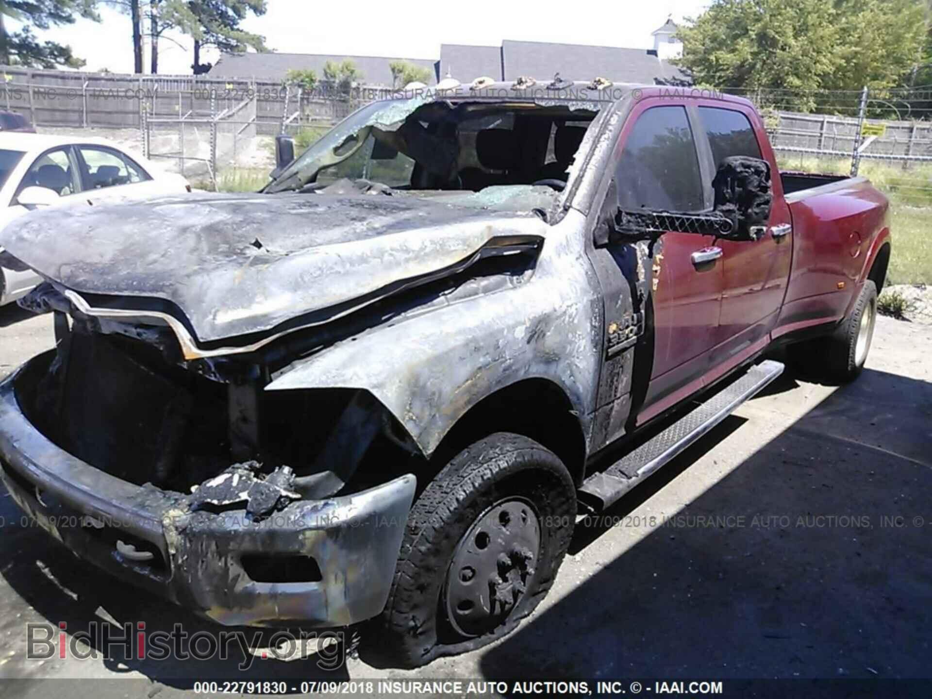 2014 Ram 3500 - VIN: 3C63RRJL0EG285972 - Фото 2