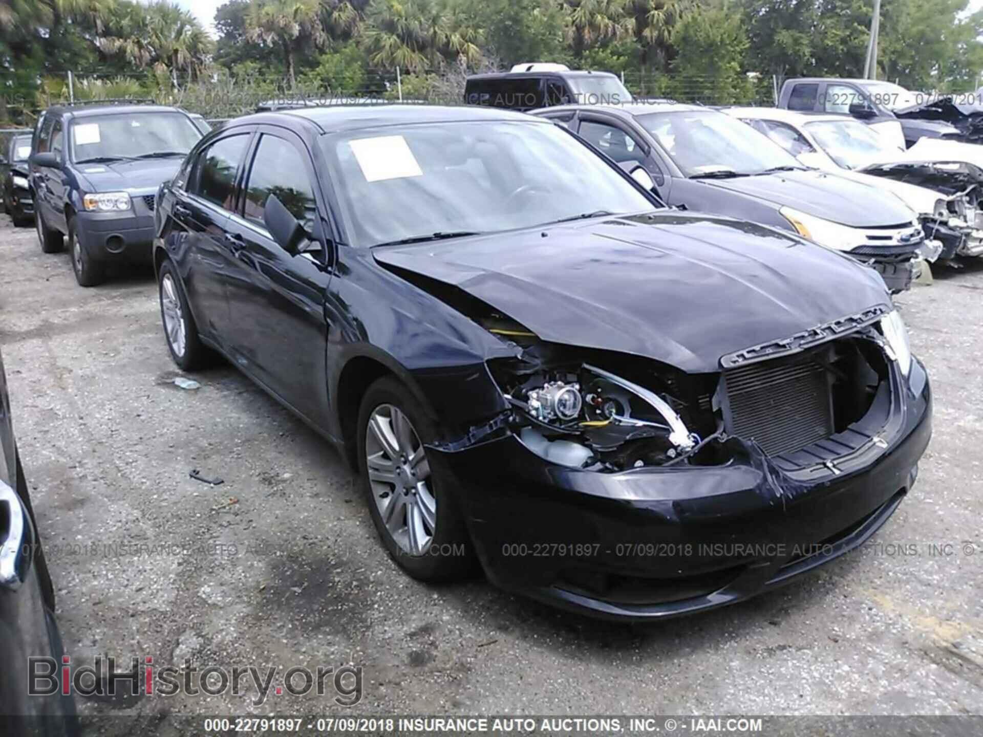 Фотография 1C3CCBBG0CN150082 - Chrysler 200 2012