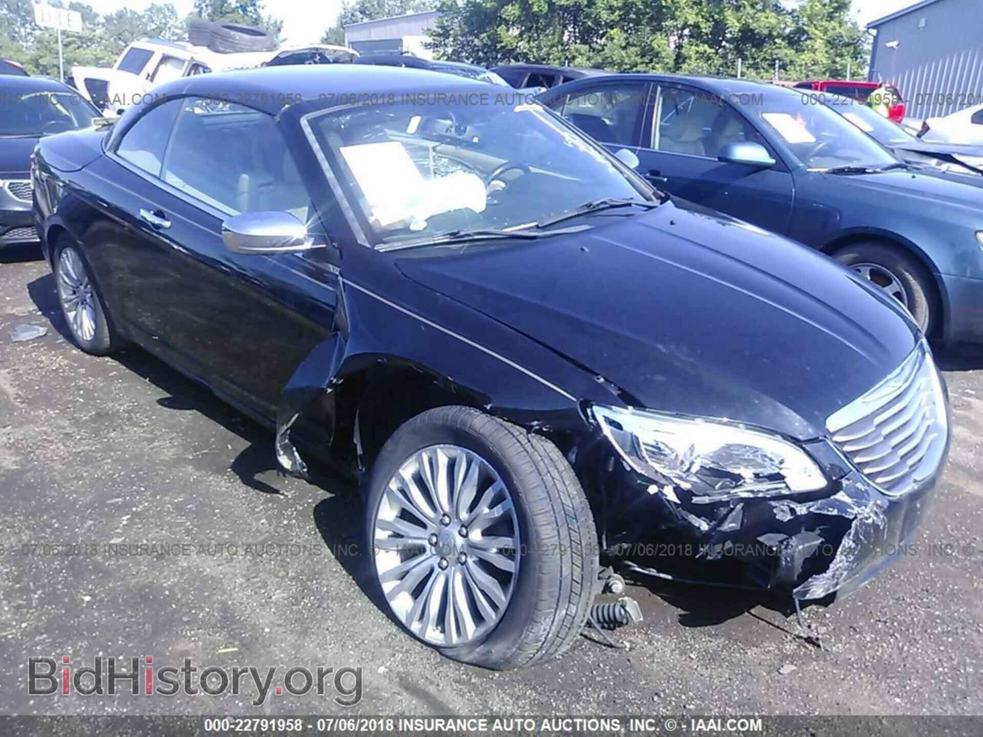 Photo 1C3BC7EG0BN555751 - Chrysler 200 2011