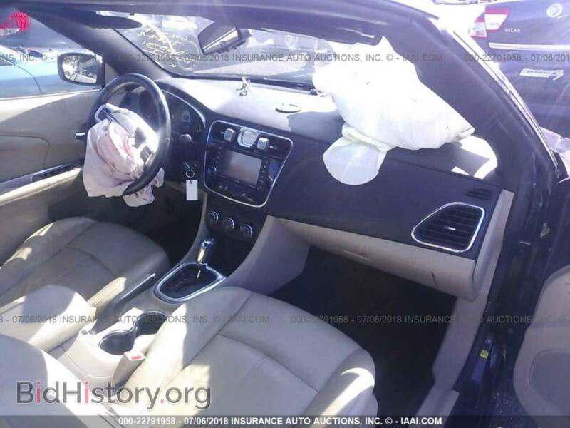 2011 Chrysler 200 (VIN 1C3BC7EG0BN555751) — фото 5 из 10