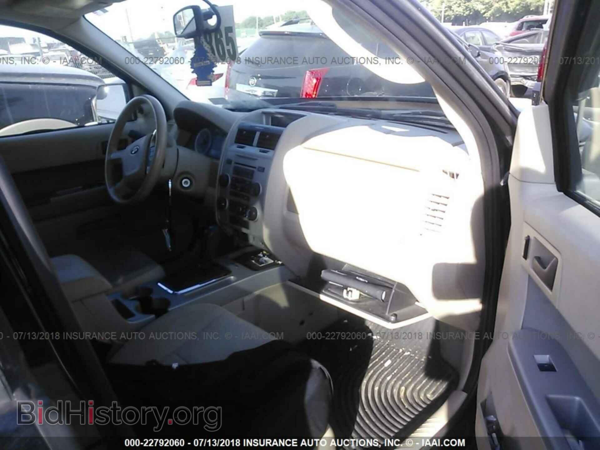 2012 Ford Escape - VIN: 1FMCU0D78CKA73758 - Фото 5