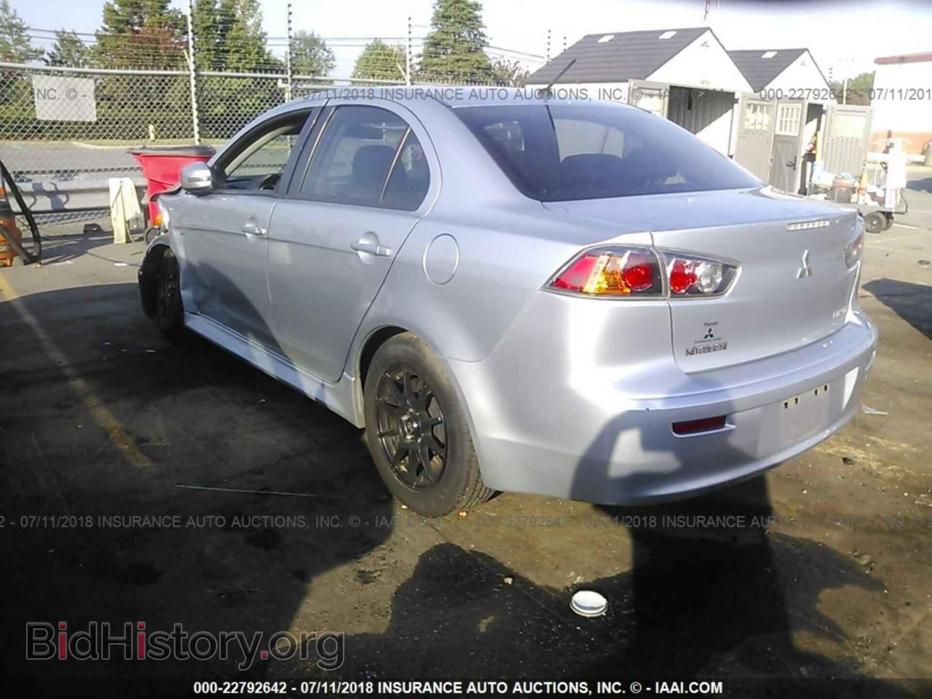 2015 Mitsubishi Lancer - VIN: JA32U2FU8FU004820 - Фото 3