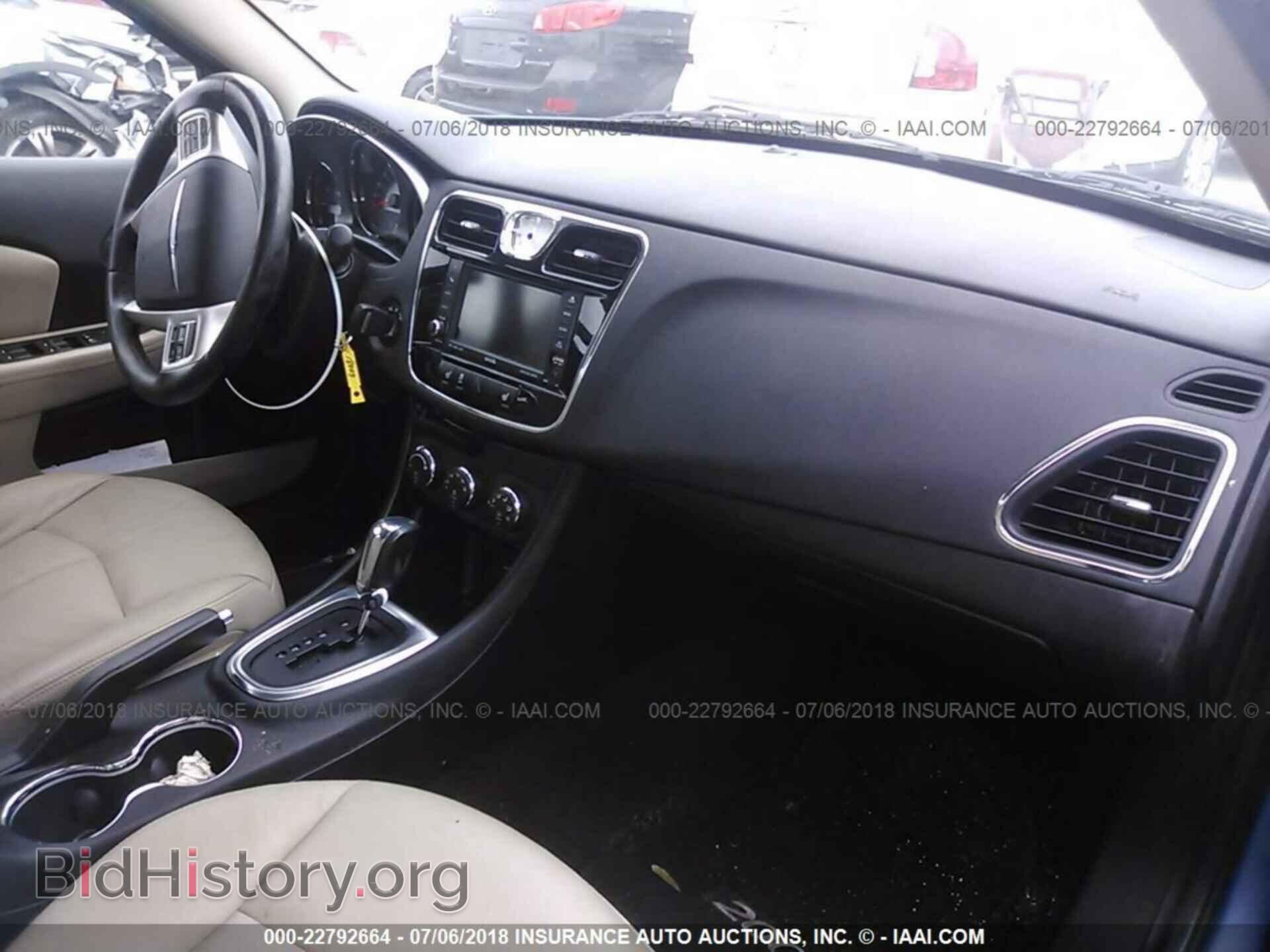 2011 Chrysler 200 - VIN: 1C3BC2FB7BN605034 - Photo 5