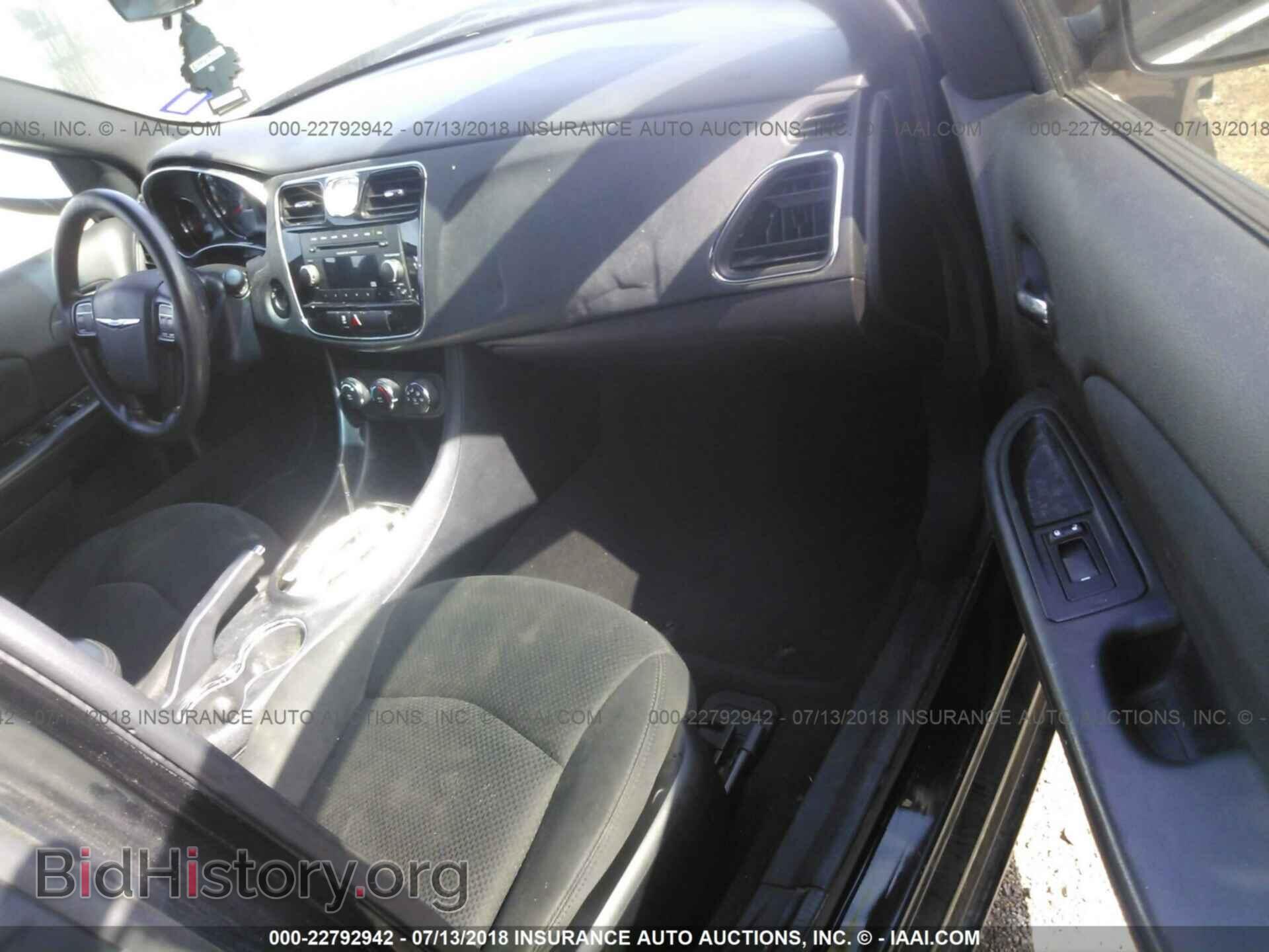 2012 Chrysler 200 - VIN: 1C3CCBAB2CN126825 - Photo 5