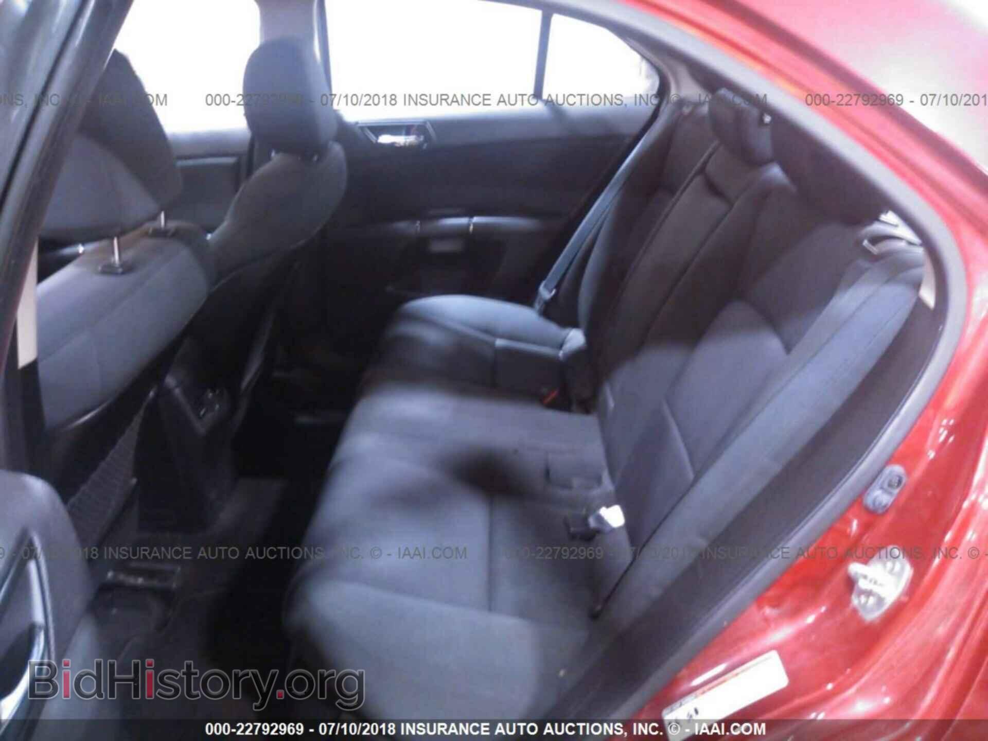 2012 Suzuki Kizashi - VIN: JS2RF9A38C6100437 - Photo 8