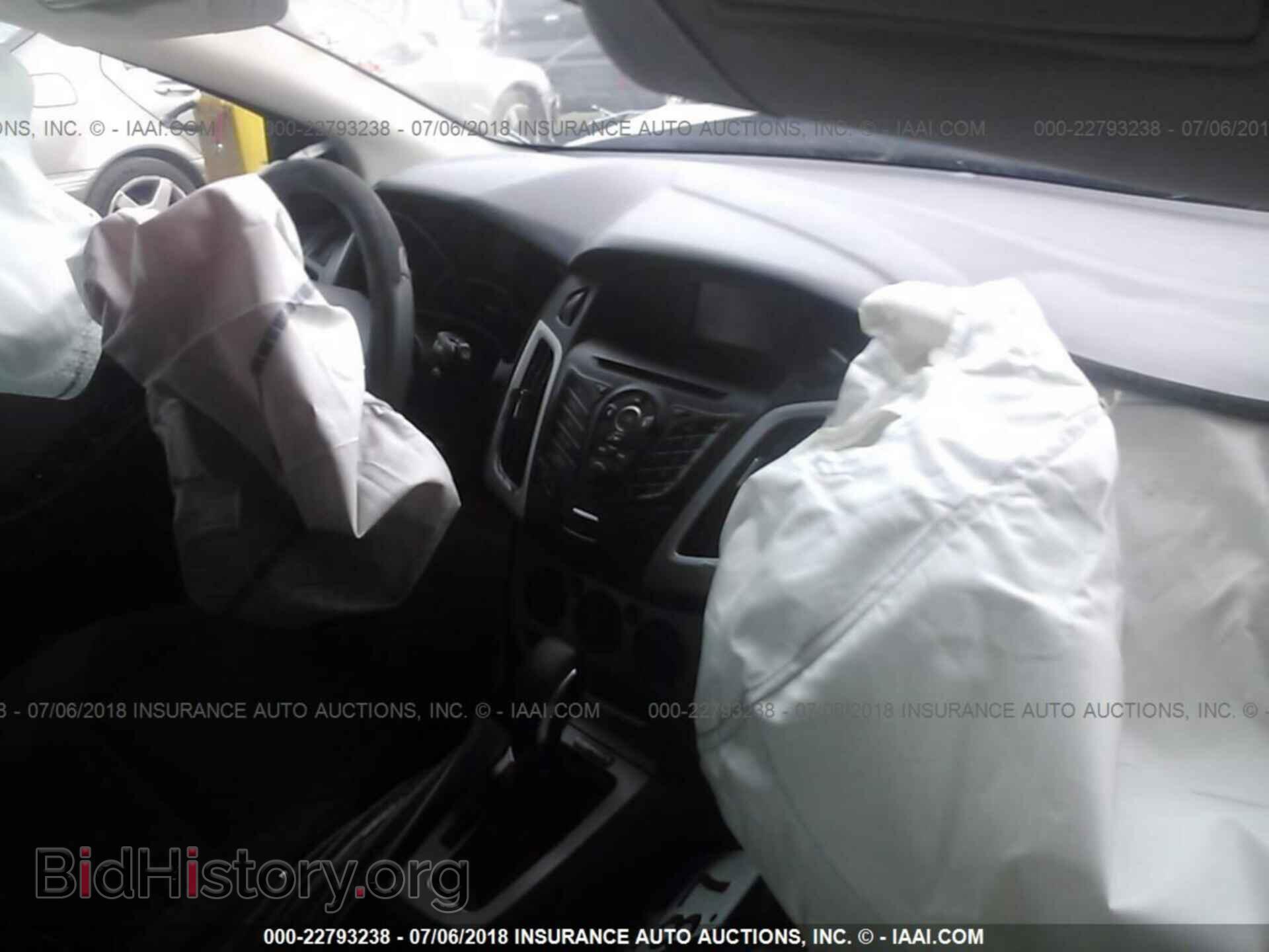 2013 Ford Focus - VIN: 1FADP3K21DL190527 - Photo 5