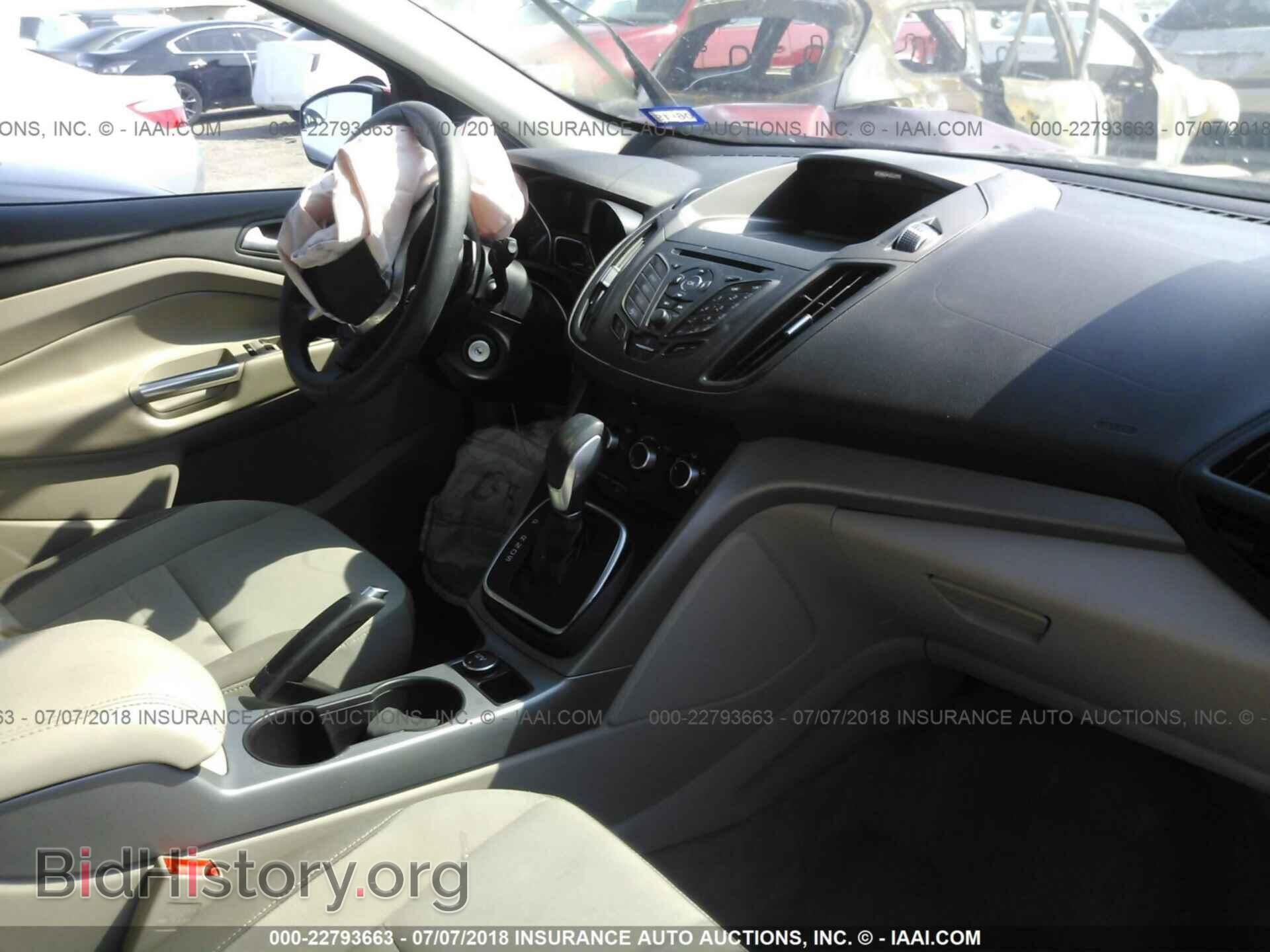 2014 Ford Escape - VIN: 1FMCU0GX6EUB61453 - Photo 5