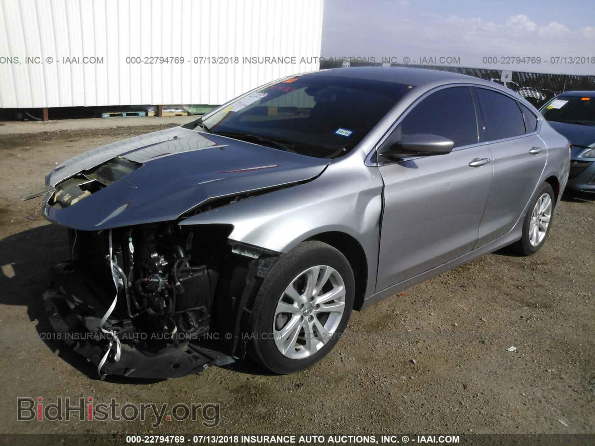 2015 Chrysler 200 - VIN: 1C3CCCAB7FN714410 - Photo 2
