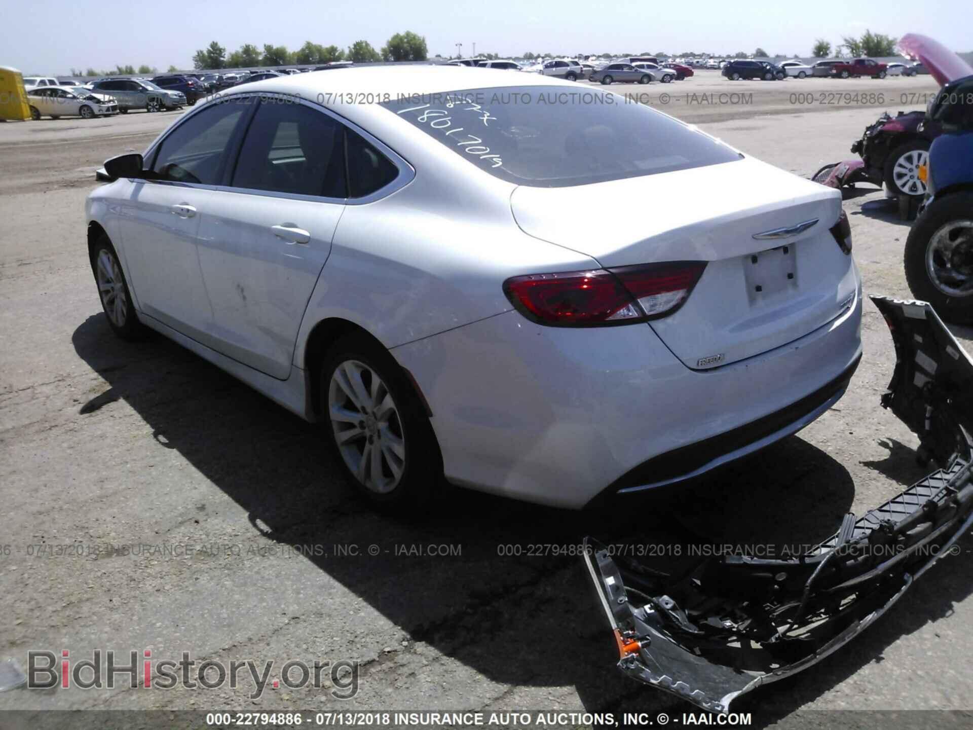 2015 Chrysler 200 - VIN: 1C3CCCABXFN676591 - Photo 3