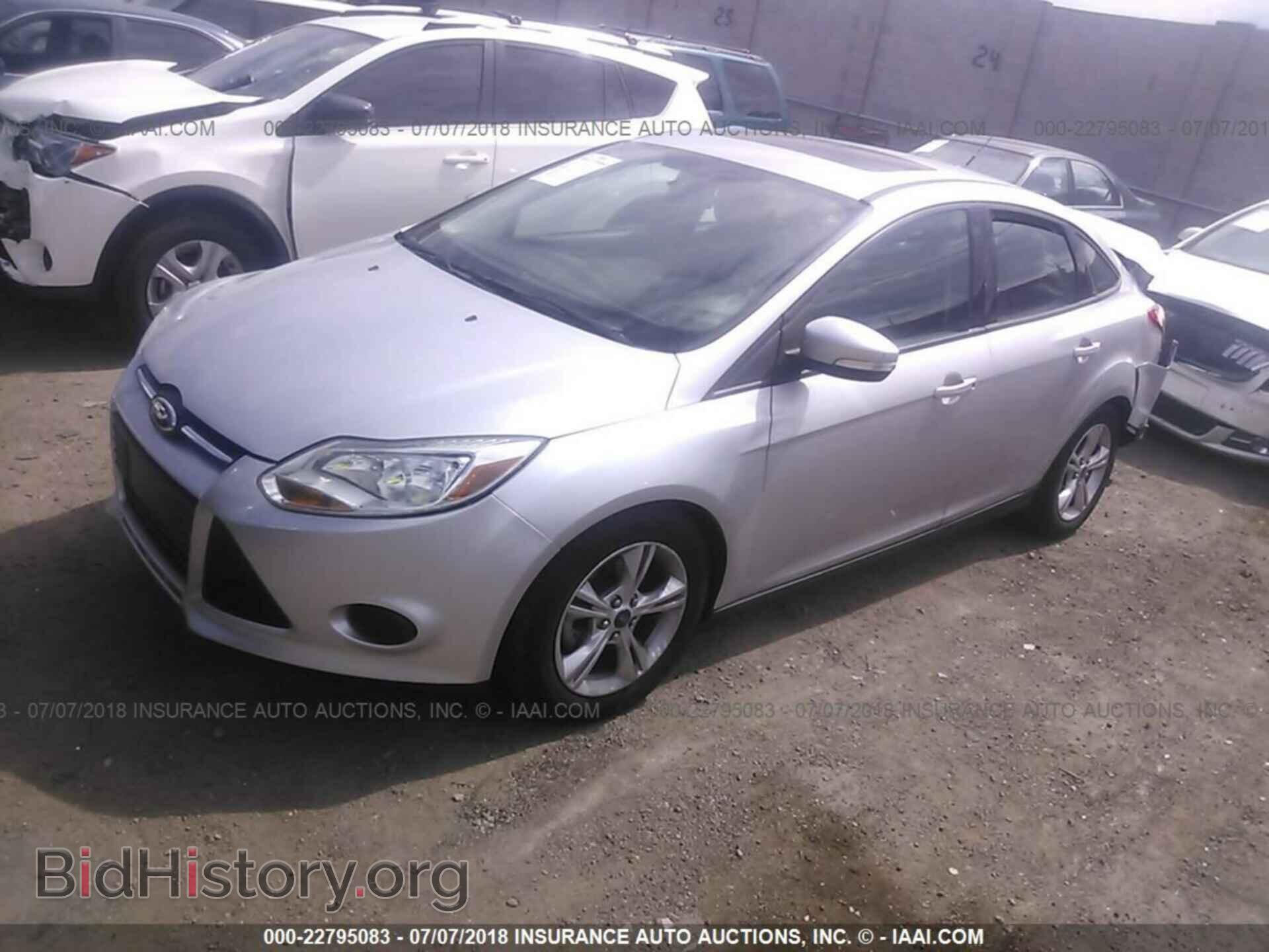 2014 Ford Focus - VIN: 1FADP3F23EL200308 - Photo 2