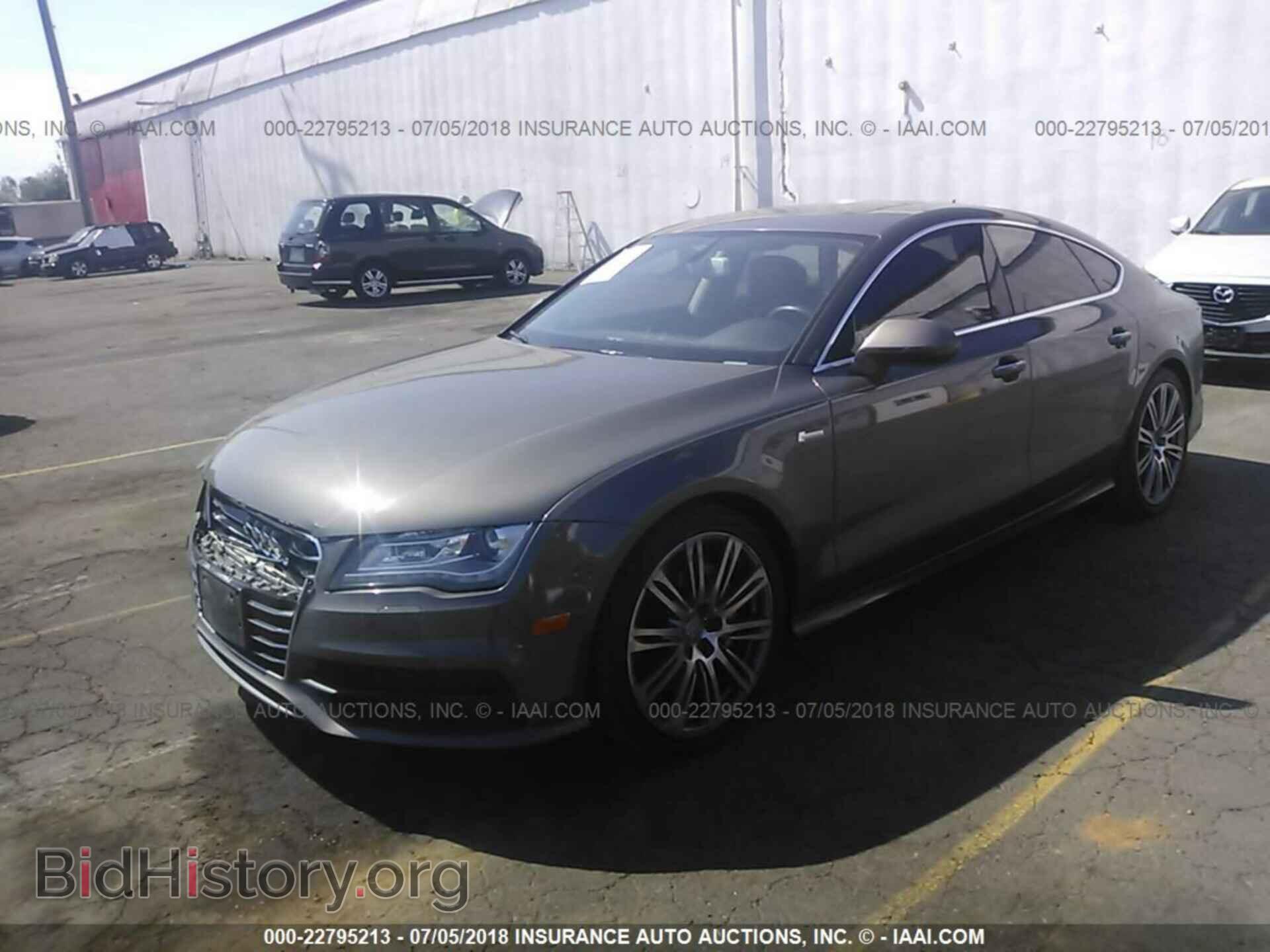 2012 Audi A7 - VIN: WAU2GAFC7CN065394 - Фото 2