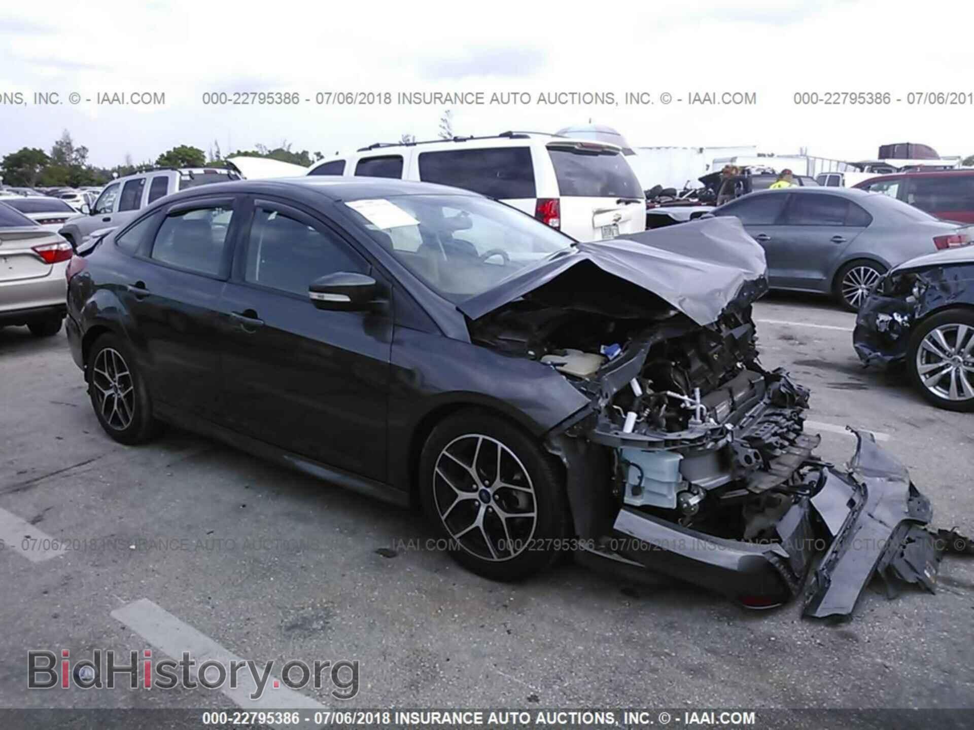 Photo 1FADP3F20GL374128 - Ford Focus 2016