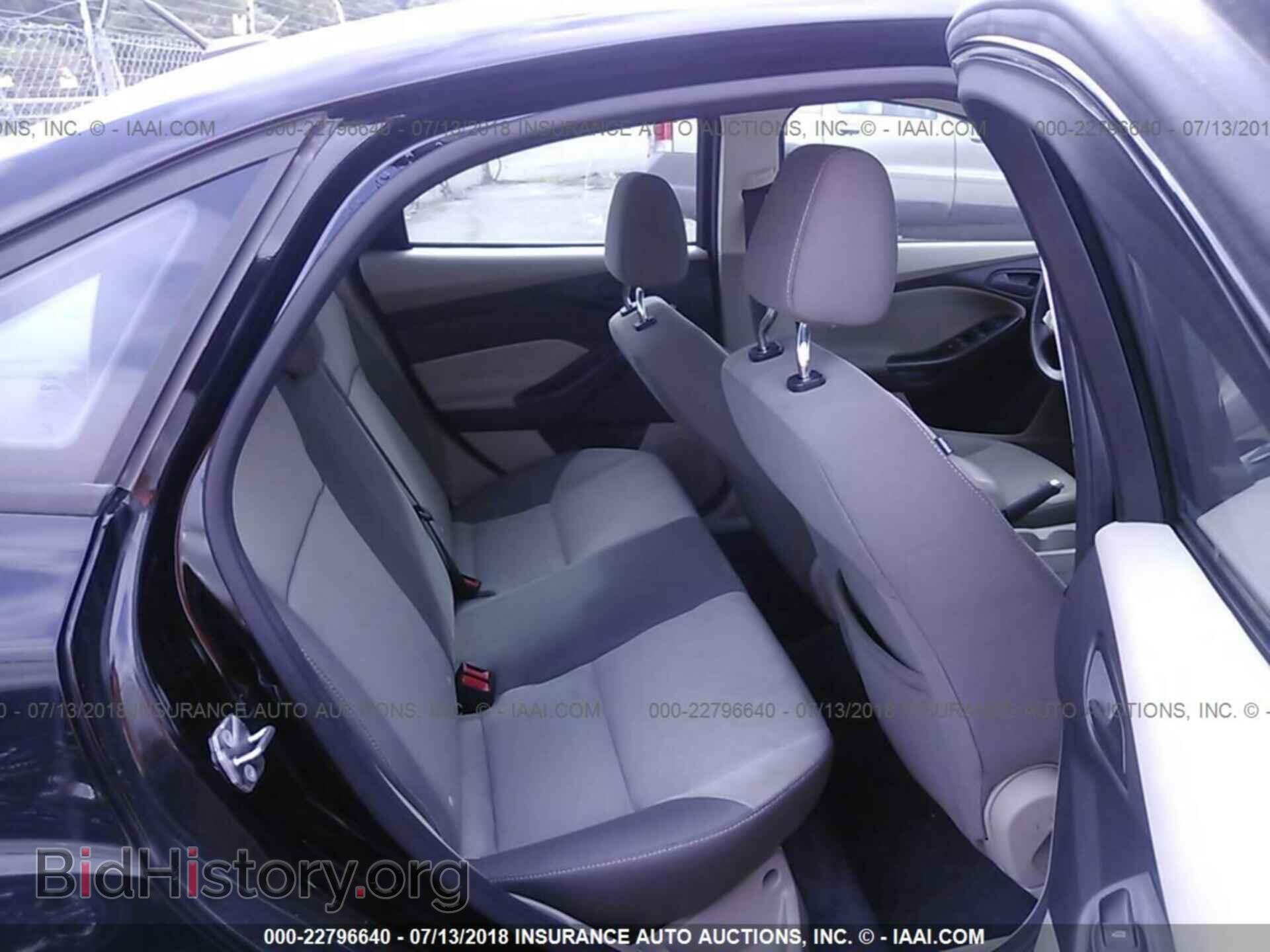 2012 Ford Focus - VIN: 1FAHP3F28CL265413 - Photo 8