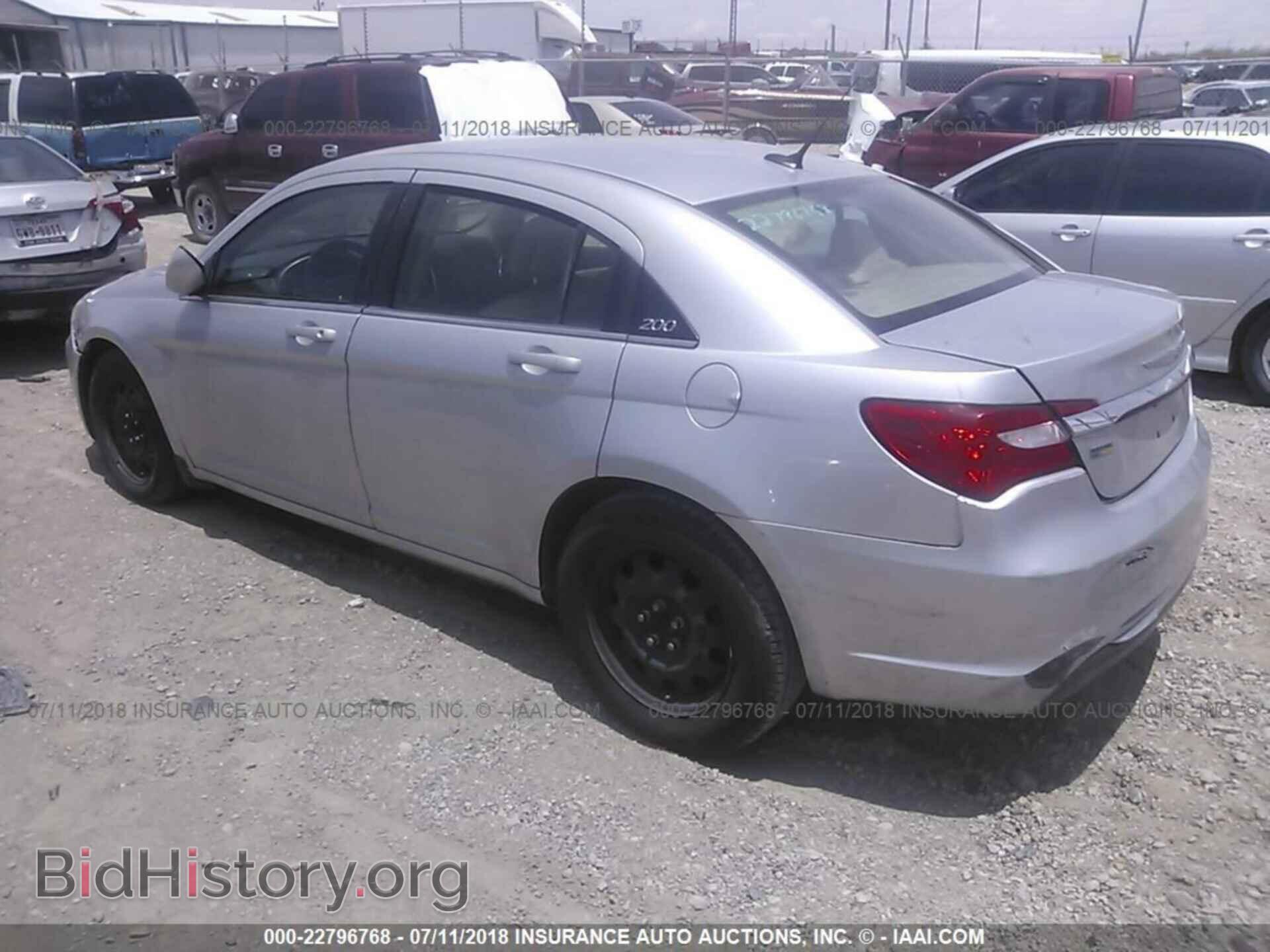 2011 Chrysler 200 - VIN: 1C3BC4FG0BN537263 - Photo 3