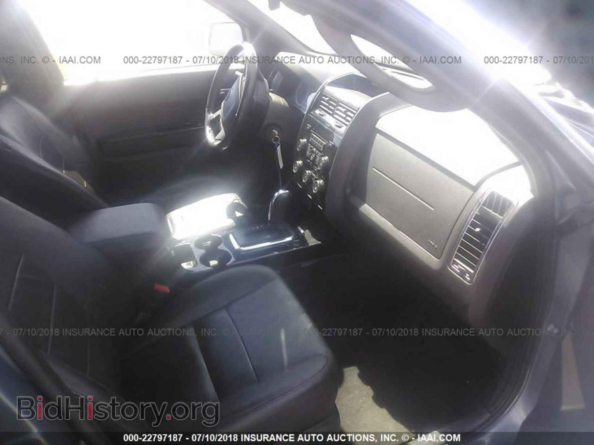 2011 Ford Escape - VIN: 1FMCU9EGXBKB17891 - Фото 5