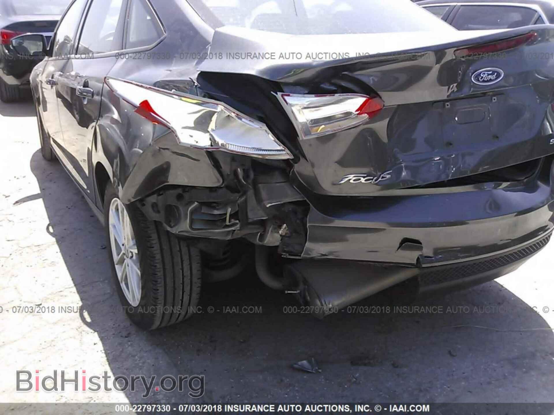 2017 Ford Focus - VIN: 1FADP3F2XHL216171 - Фото 6